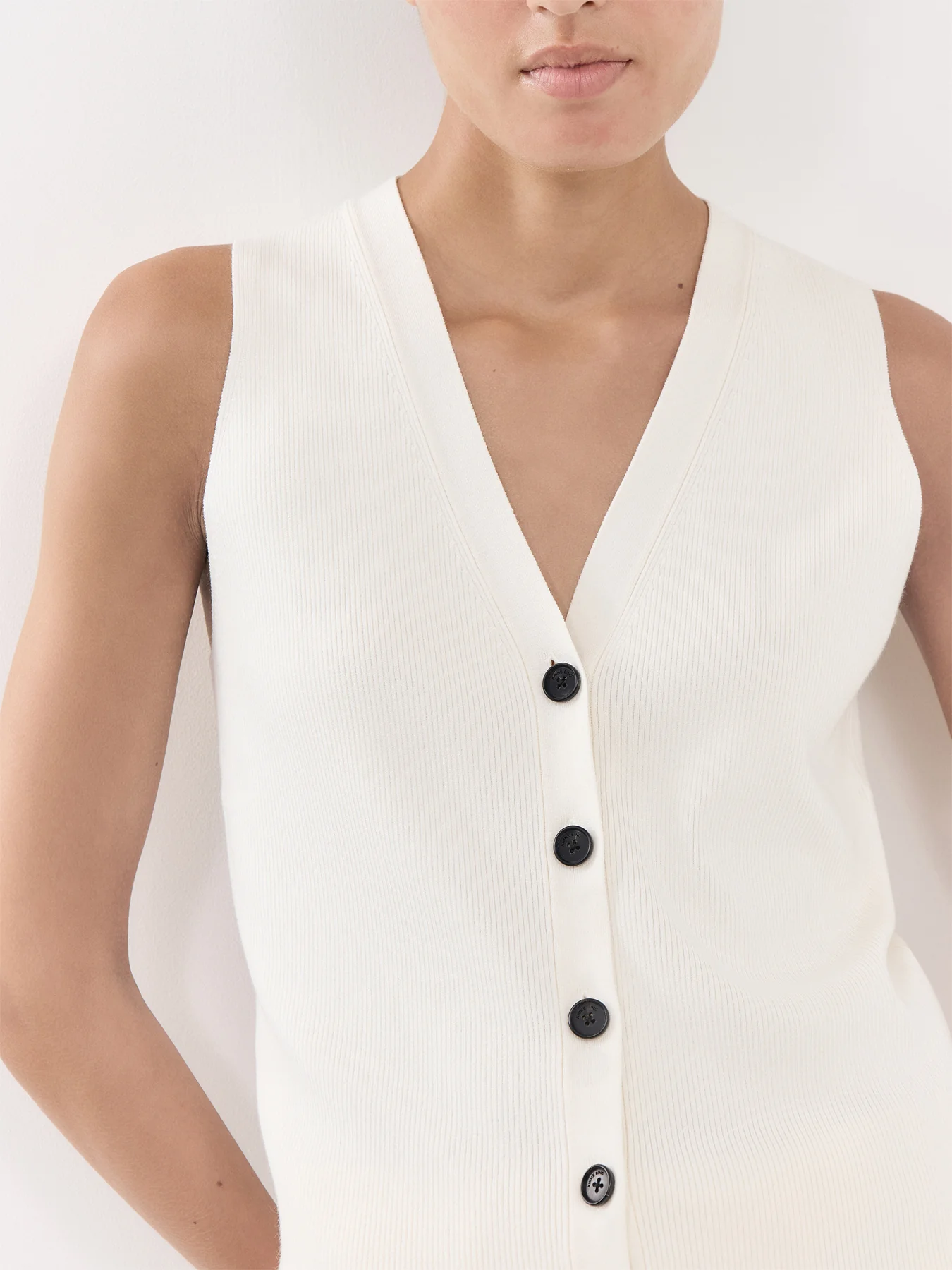 Lawrence Vest Ivory - Image 3