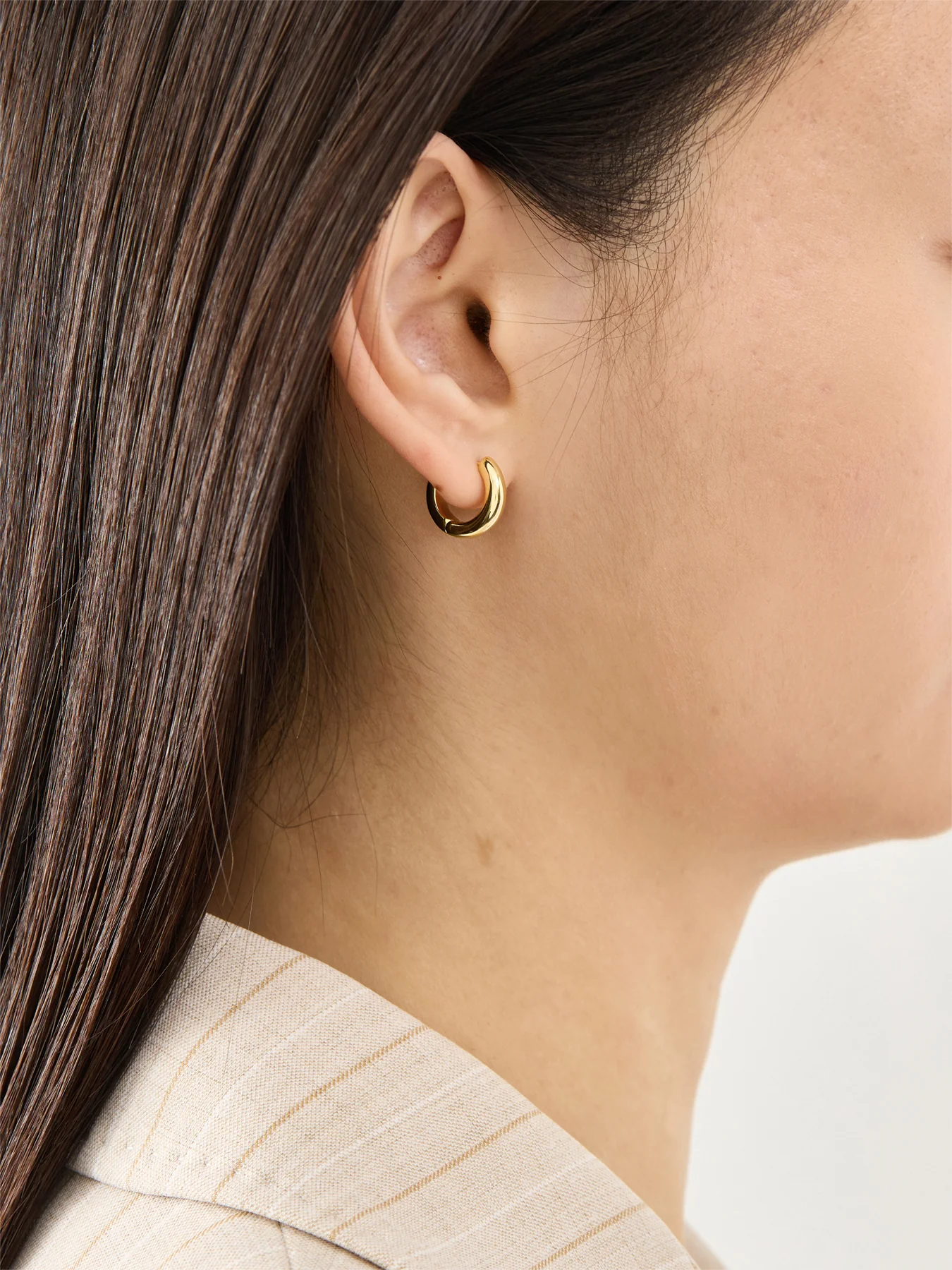 Bold Hoops Small Ear Ring - Image 2