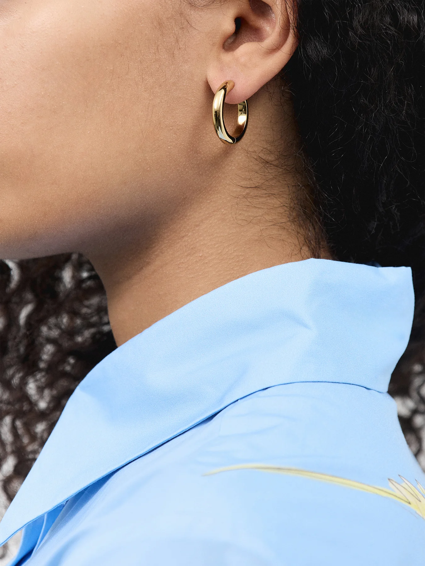 Essential Medium Hoops - Image 2