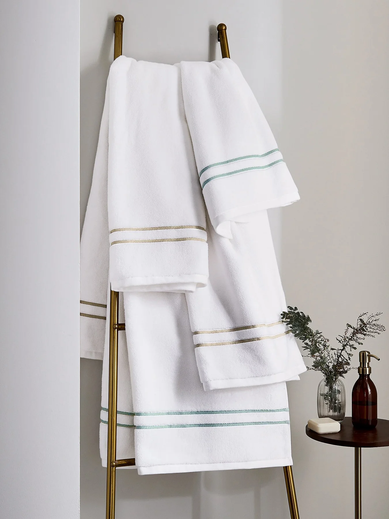 Murano Hand Towel Celadon - Image 2