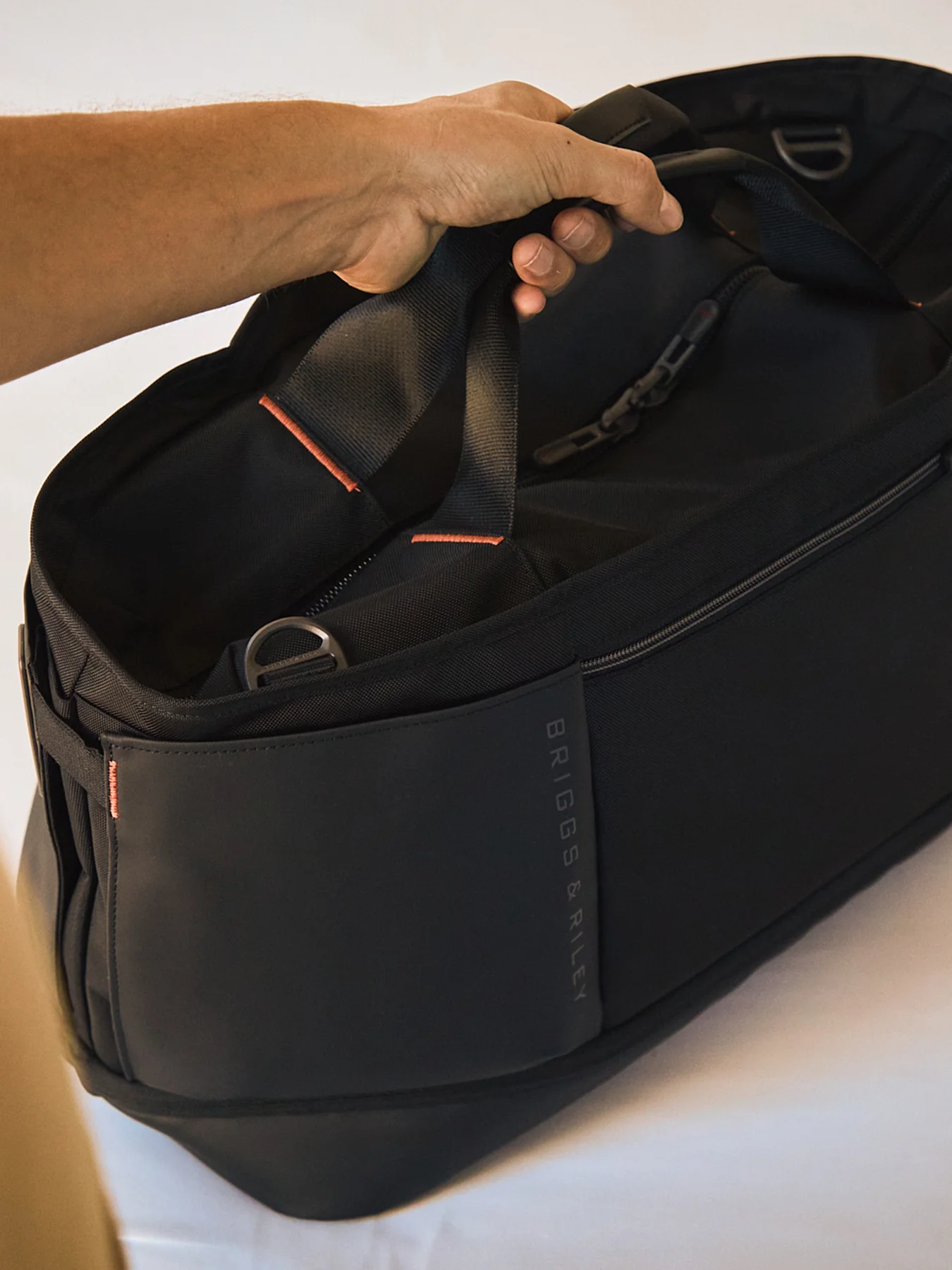 Expandable Overnighter Black - Image 2