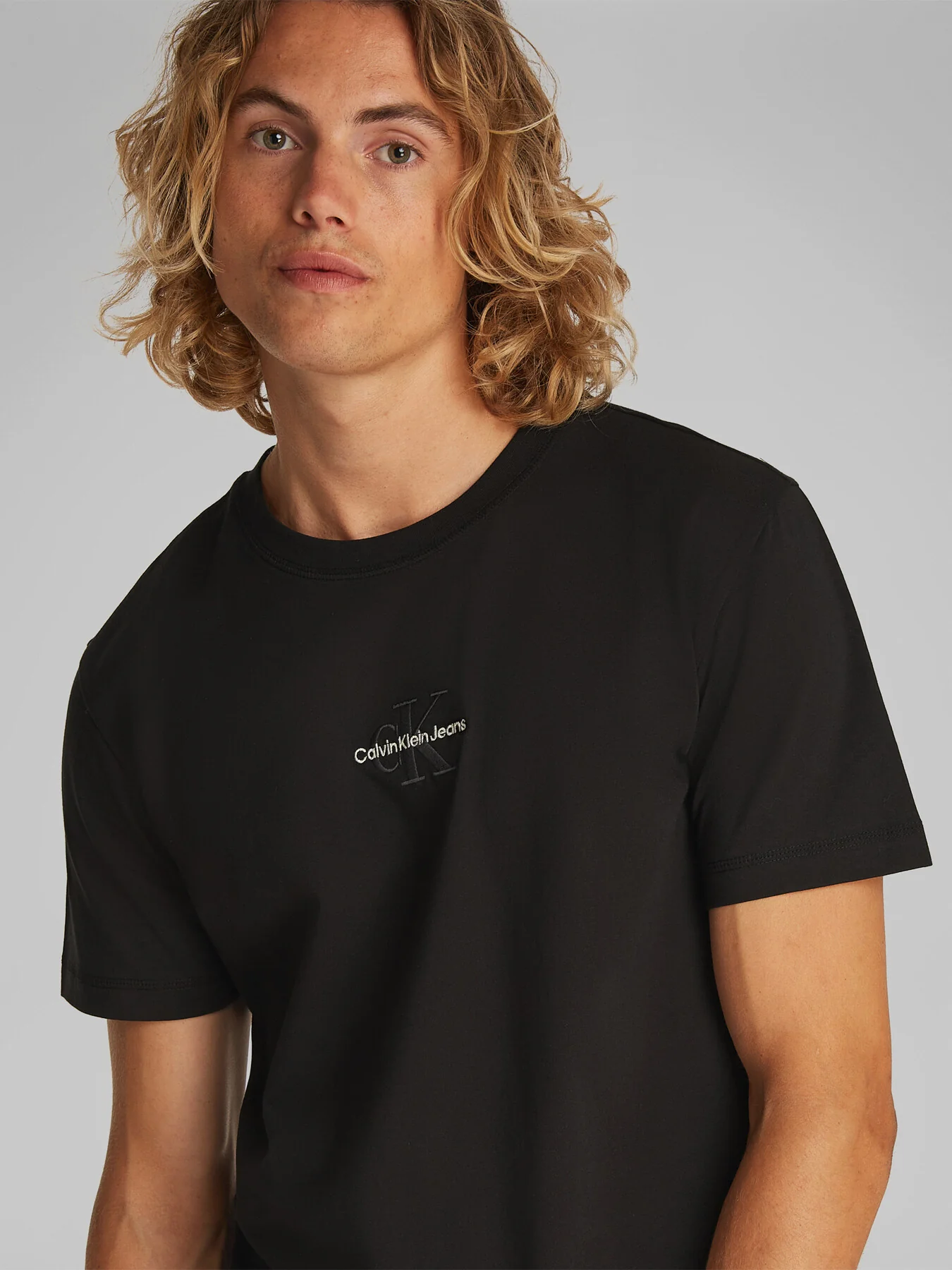 Monogram T-shirt - Image 5