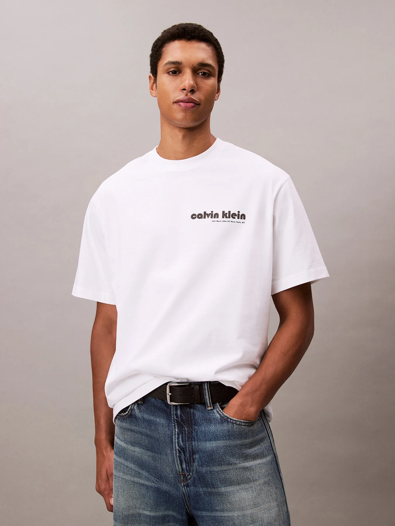 Logo Script Graphic Relaxed T-Shirt - Image 12