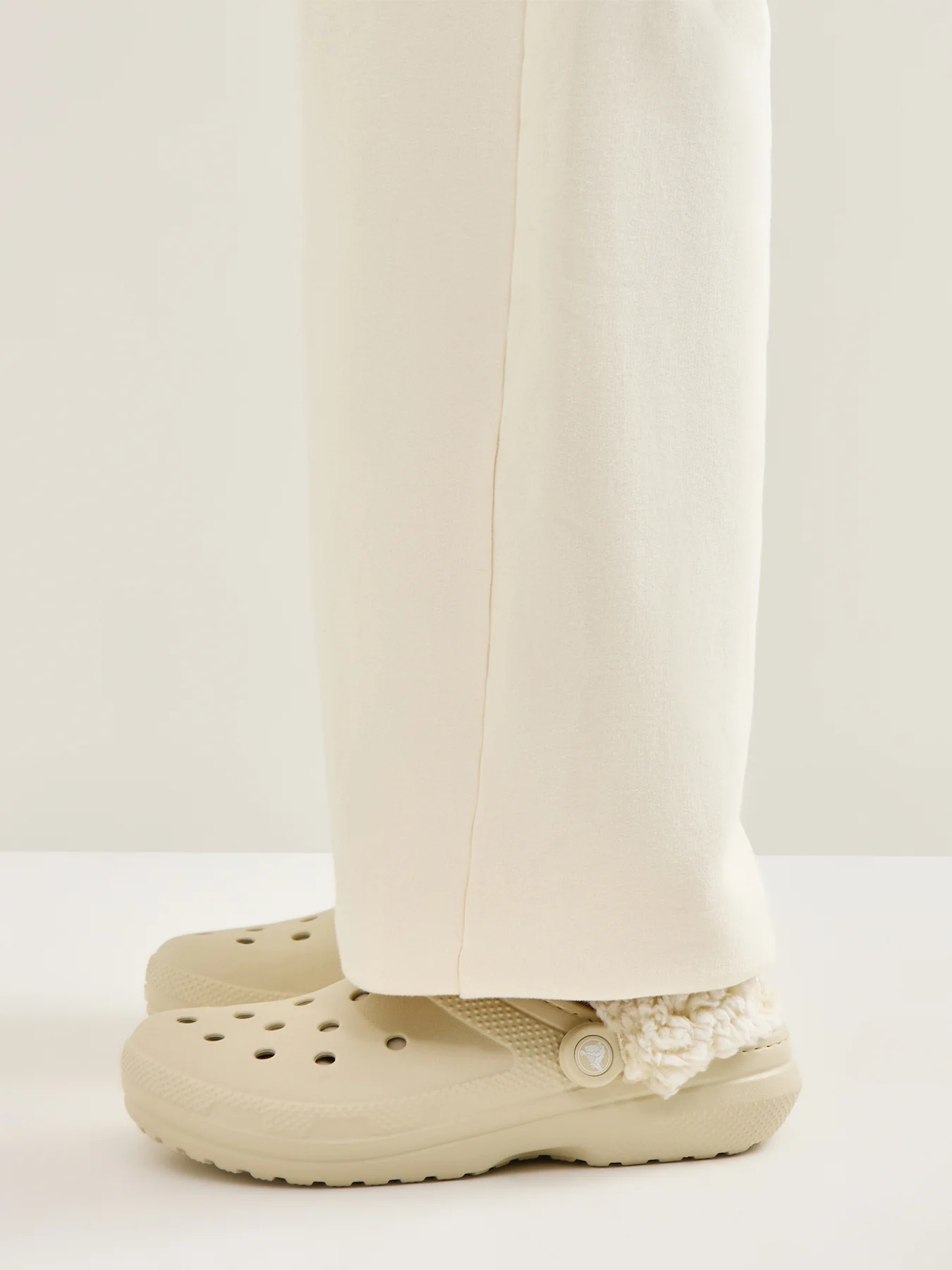 Fleece Lined Clogs White - Image 2