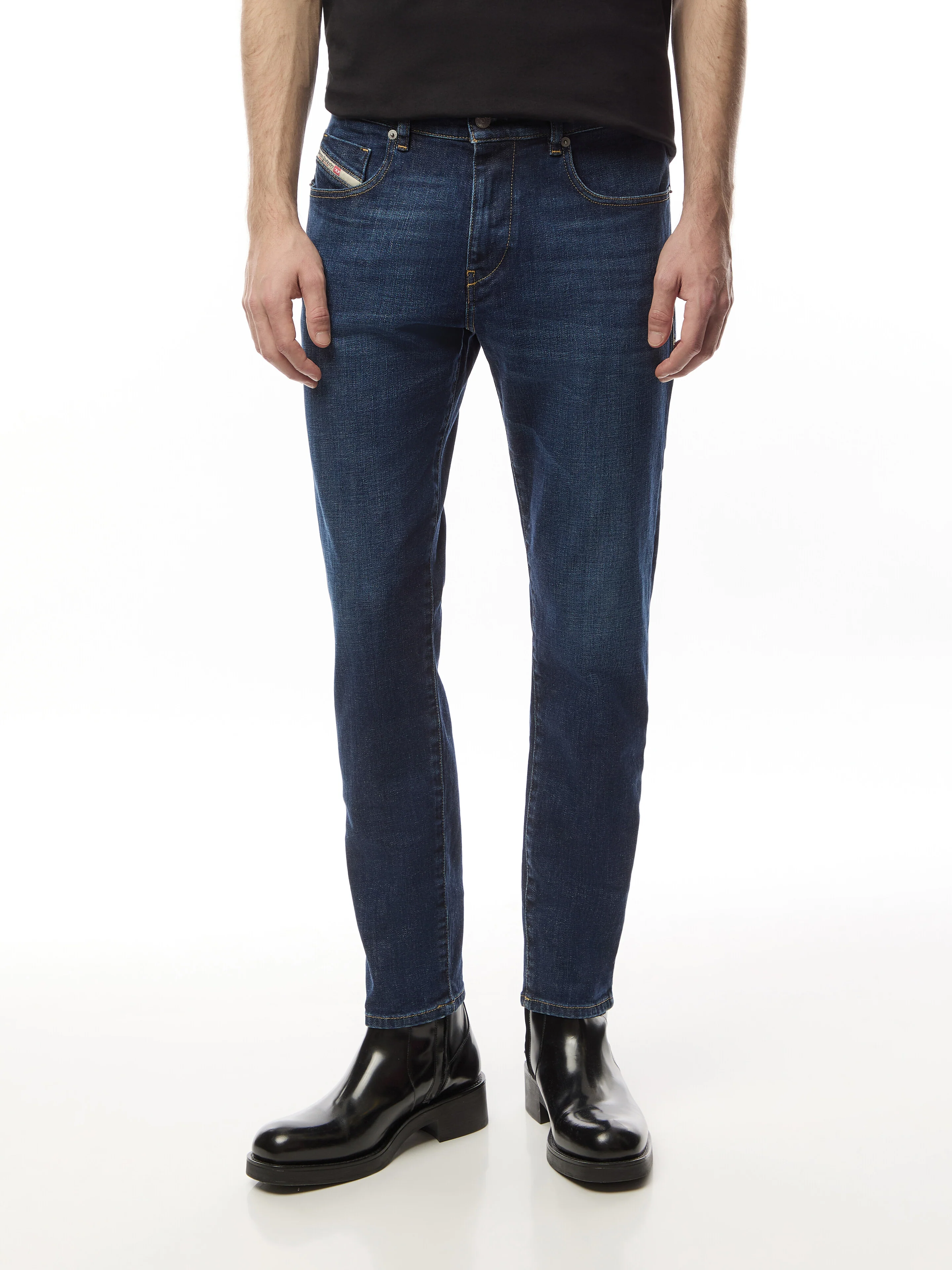 2019 D-Strukt Slim Fit Jeans - Image 4