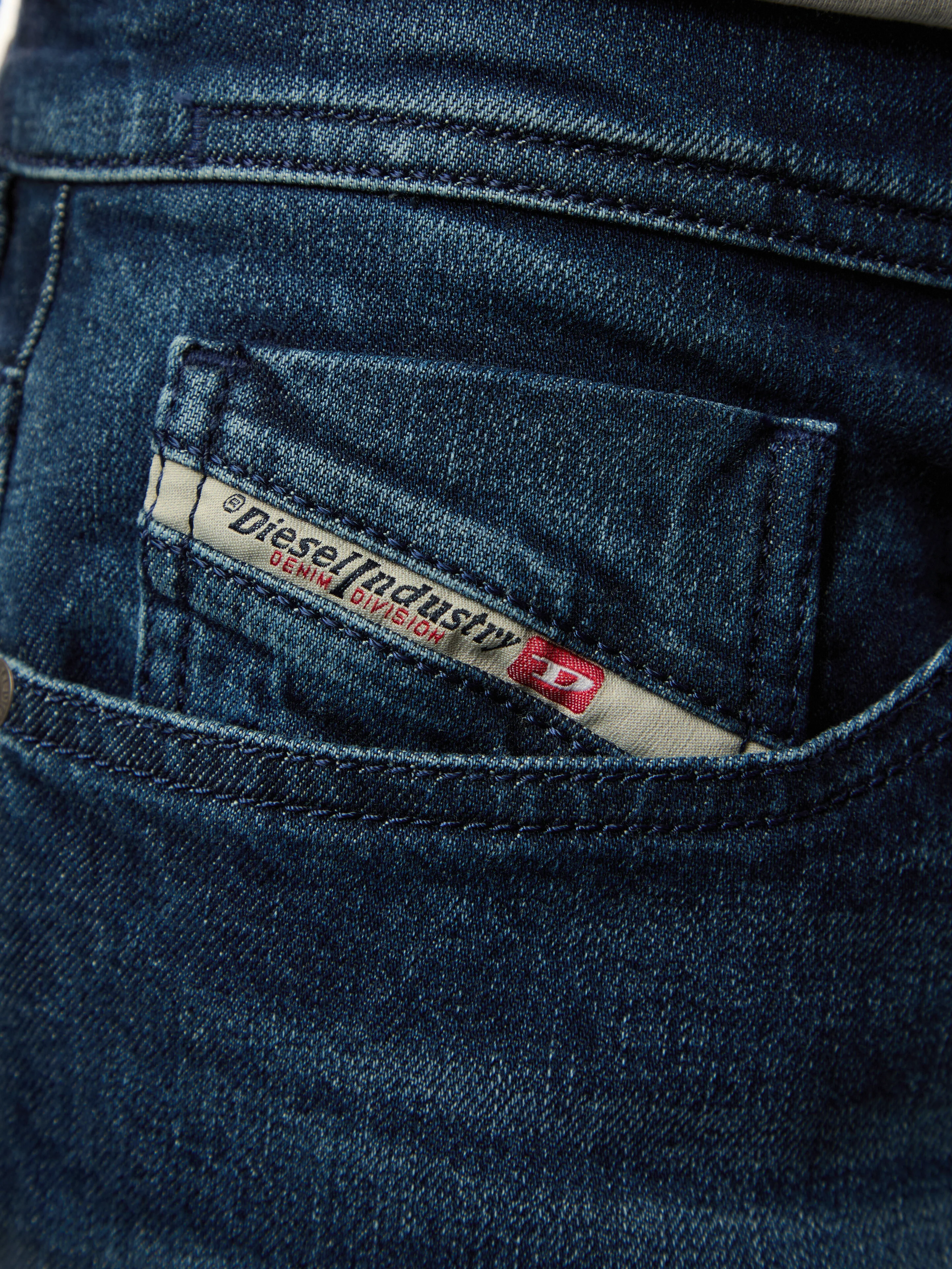 2023 D-Finitive Tapered Fit Jeans - Image 3