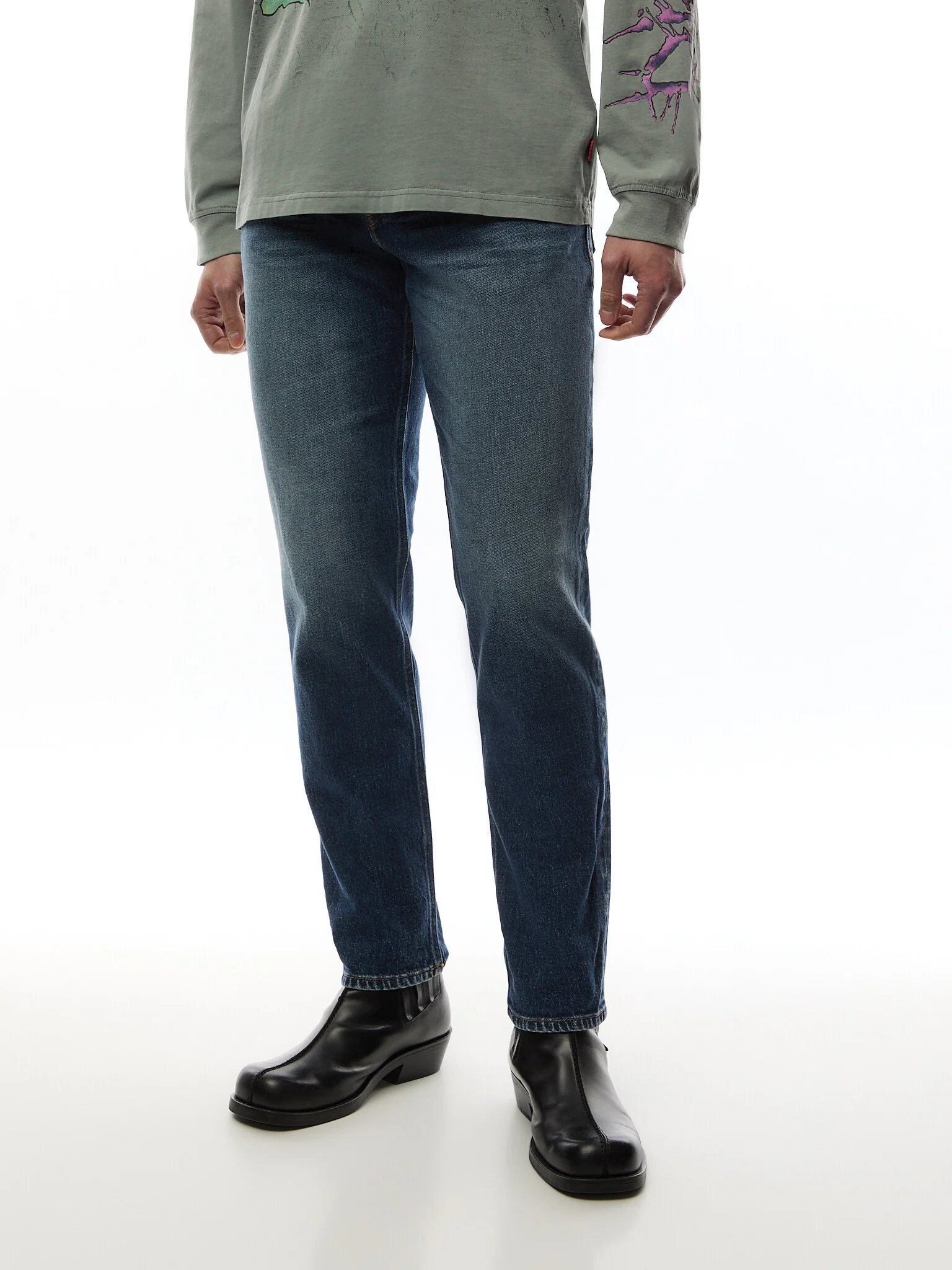 2023 D-Finitive Tapered Fit Jeans - Image 4