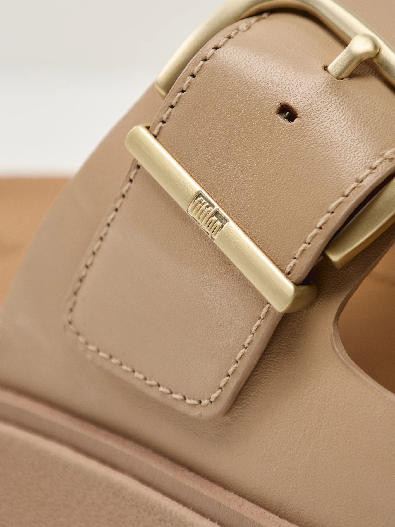 Gen-Ff Buckle Two-Bar Leather Slides Classic Beige - Image 3