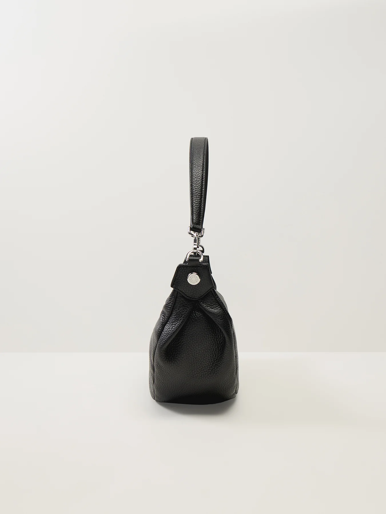 Aisha Crescent Crossbody Nero - Image 4