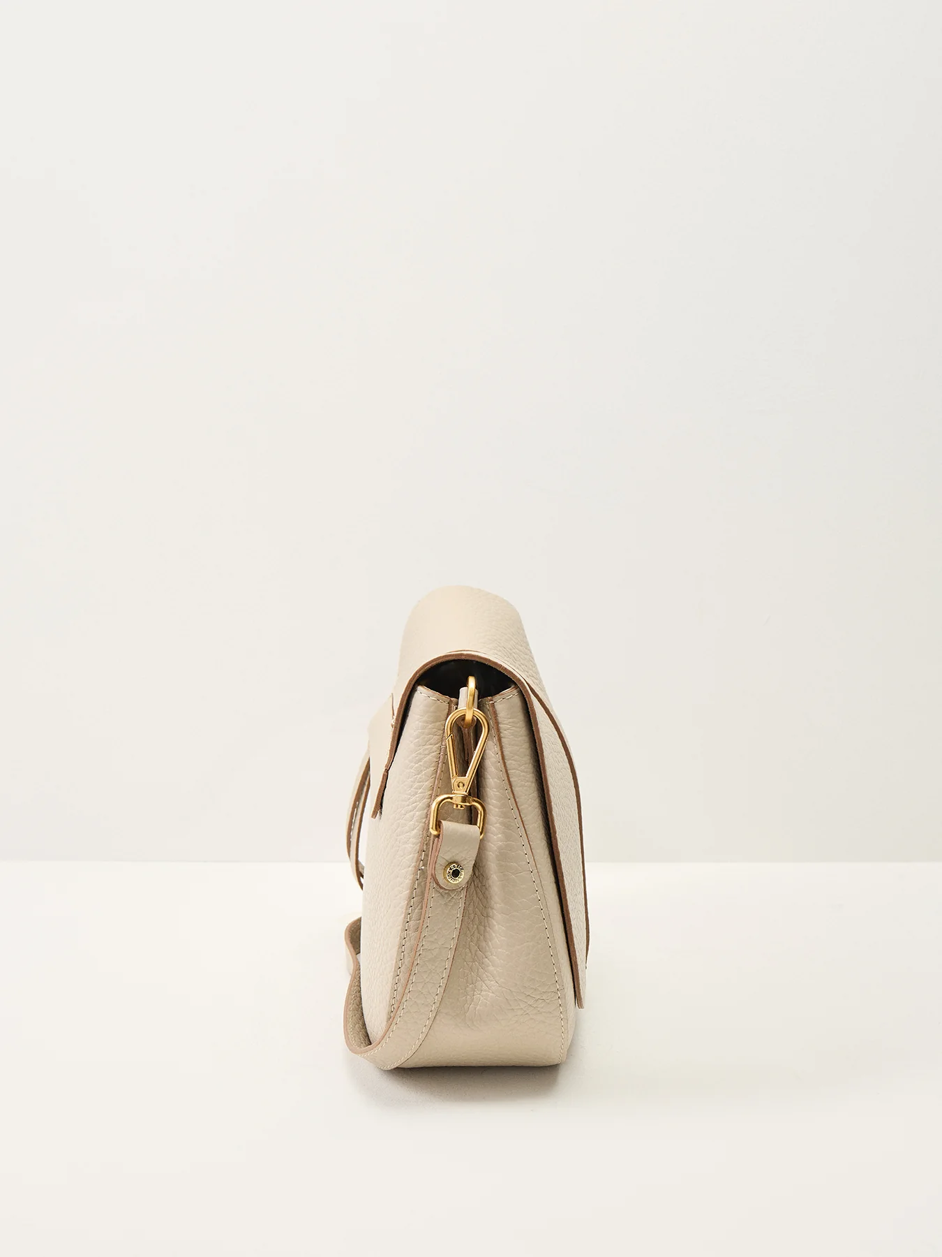 New Helena Round Crossbody - Image 4