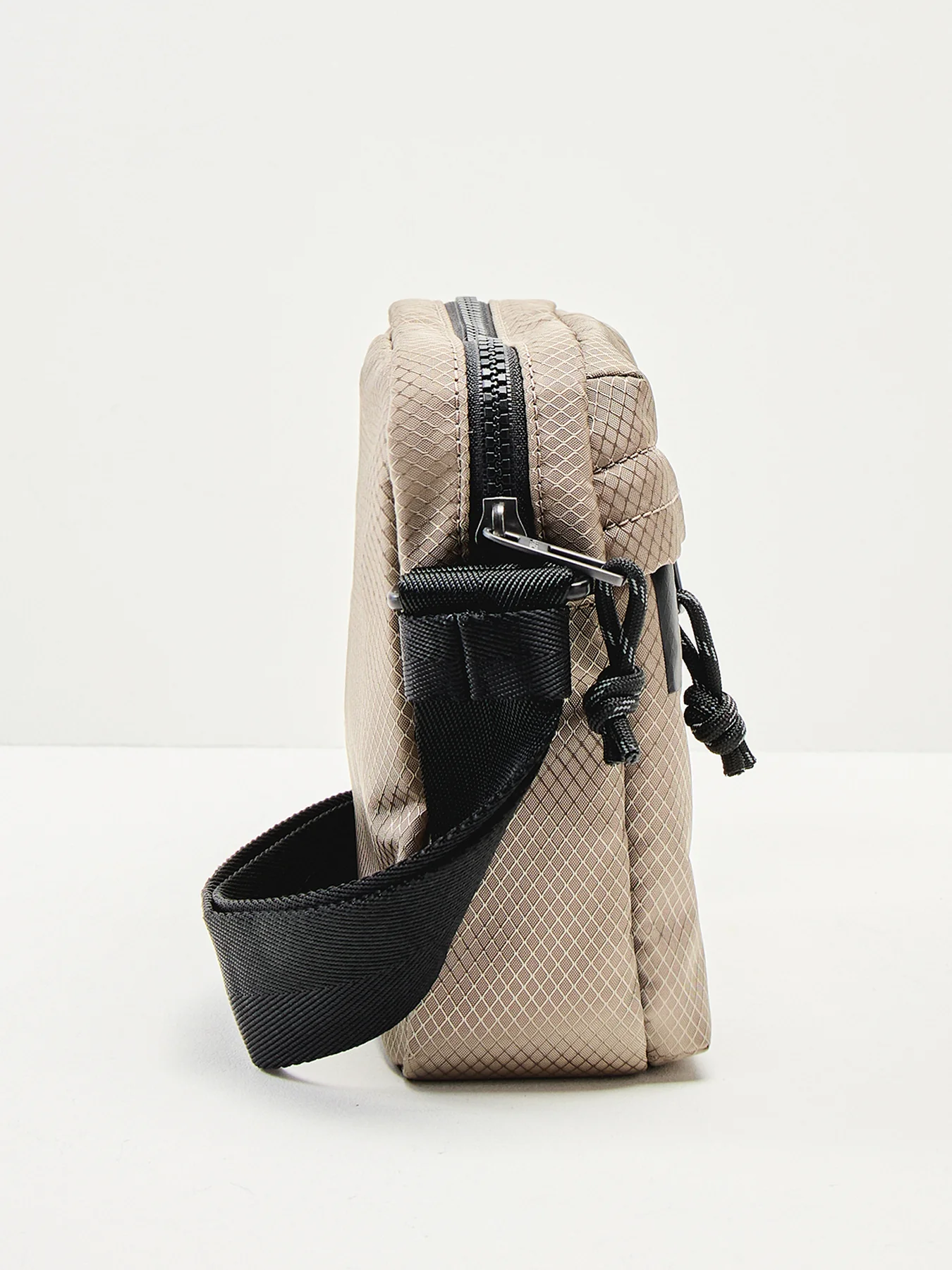 Shaun Zip Bag - Image 4