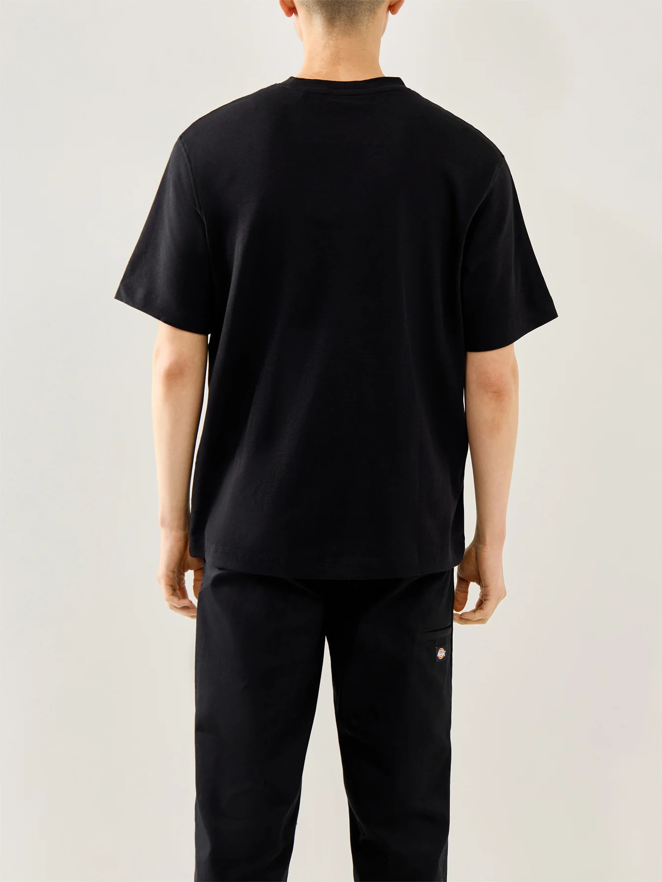 Urban Edge O-Neck Tee Black - Image 5