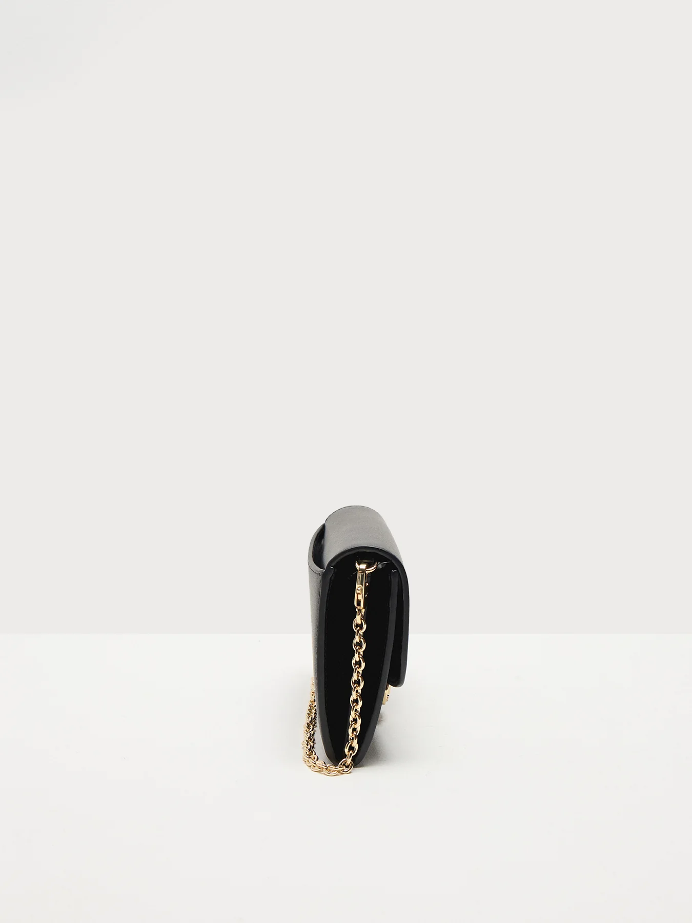 Adair Large Wallet on a chain - Image 4