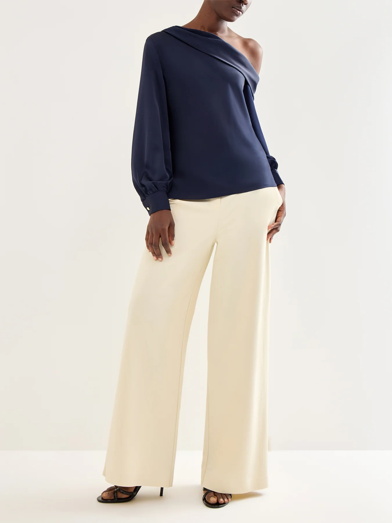 Zamiel Long Sleeves Blouse Navy - Image 2