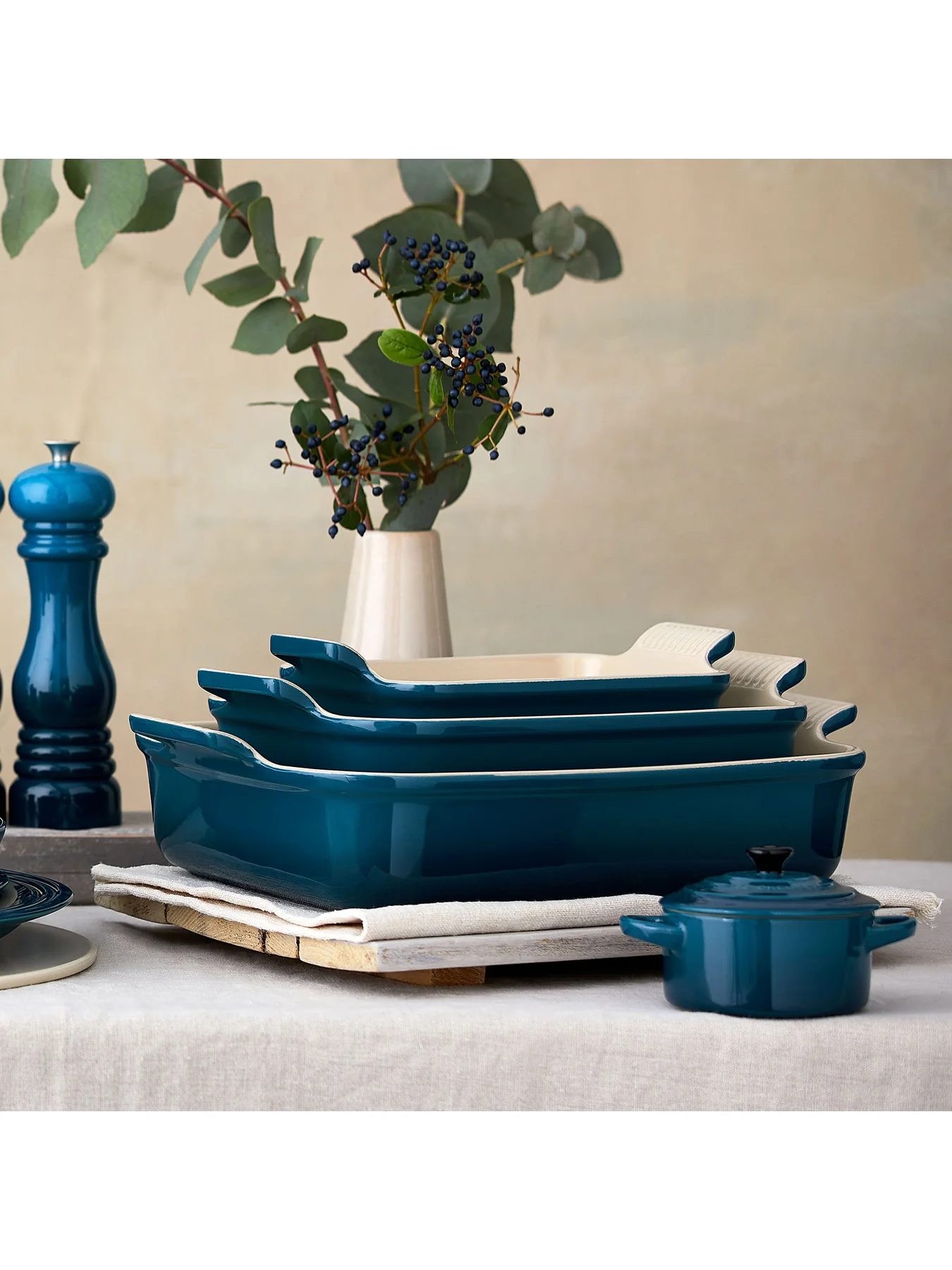 Stoneware Heritage Rectangular Dish Deep Teal 32cm - Image 4
