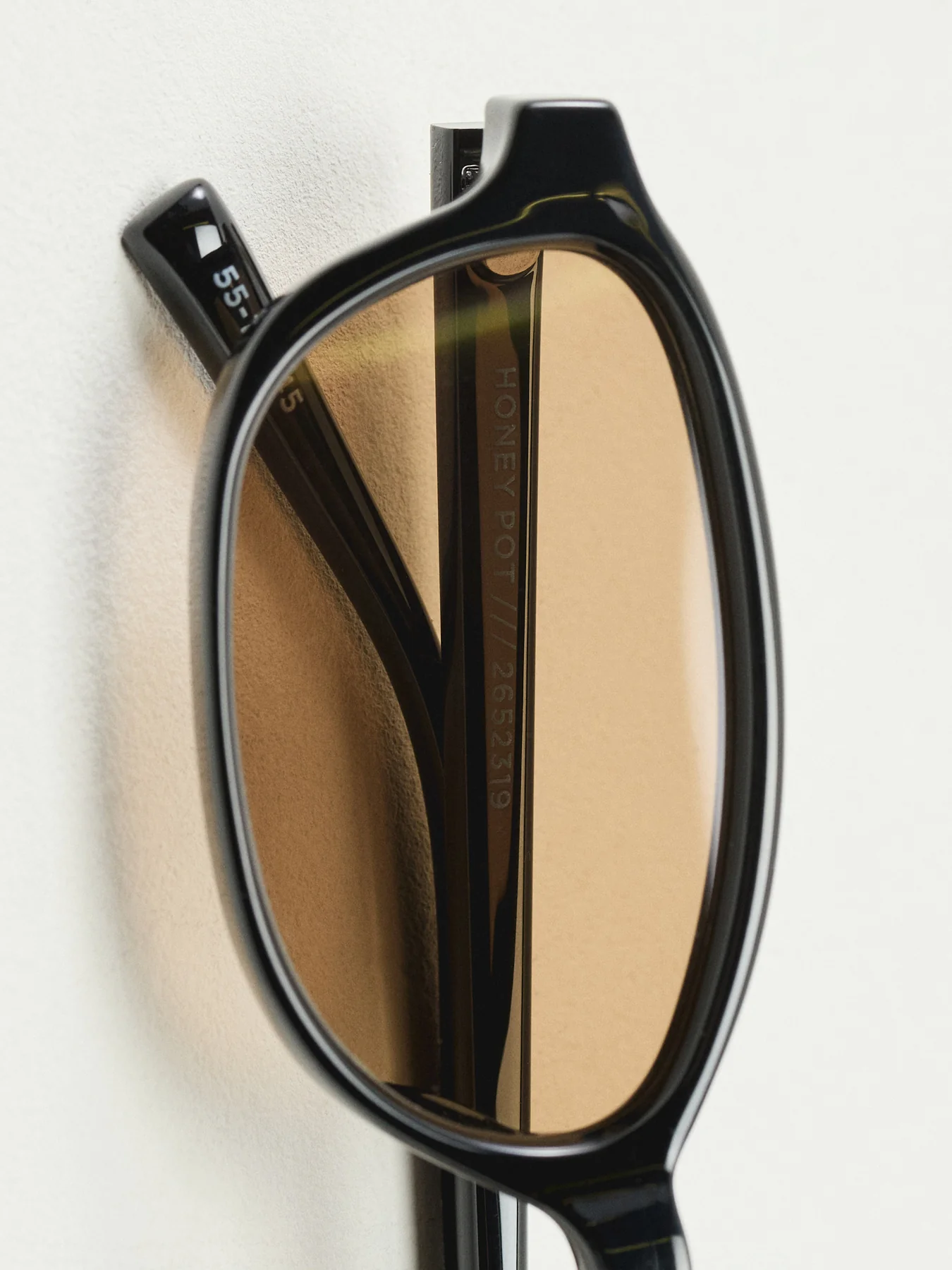 Honey Pot Sunglasses Black - Image 4