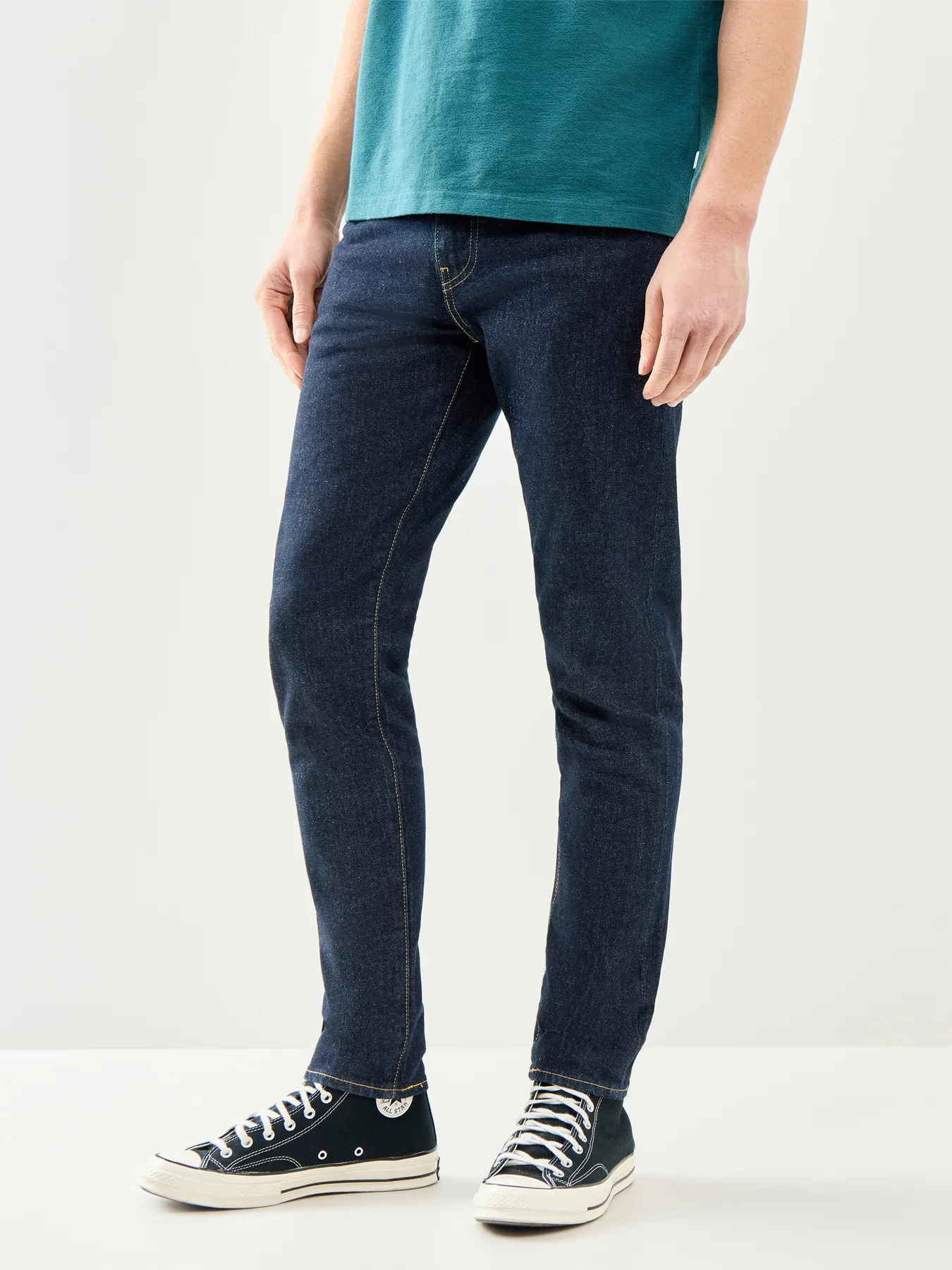 512 Slim Taper Fit Jeans - Image 4