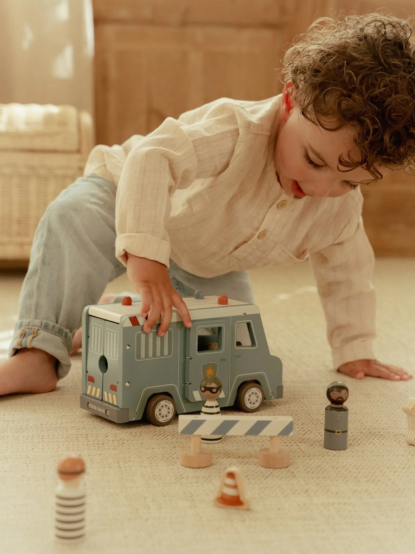 Police Van - Image 2