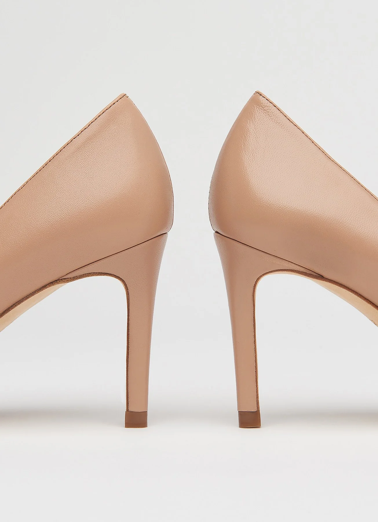 Floret Nappa Leather Closed Courts - Image 4