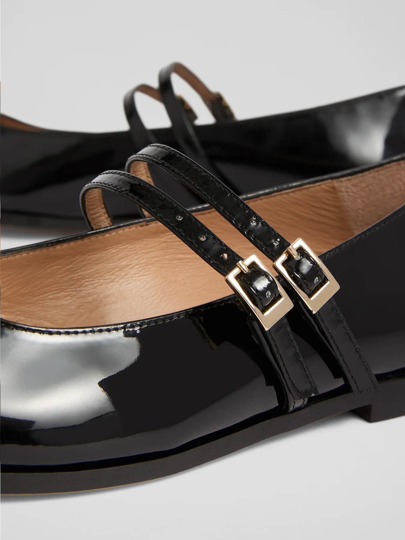 Lulu Black Patent Strap Rand Flat Black - Image 4
