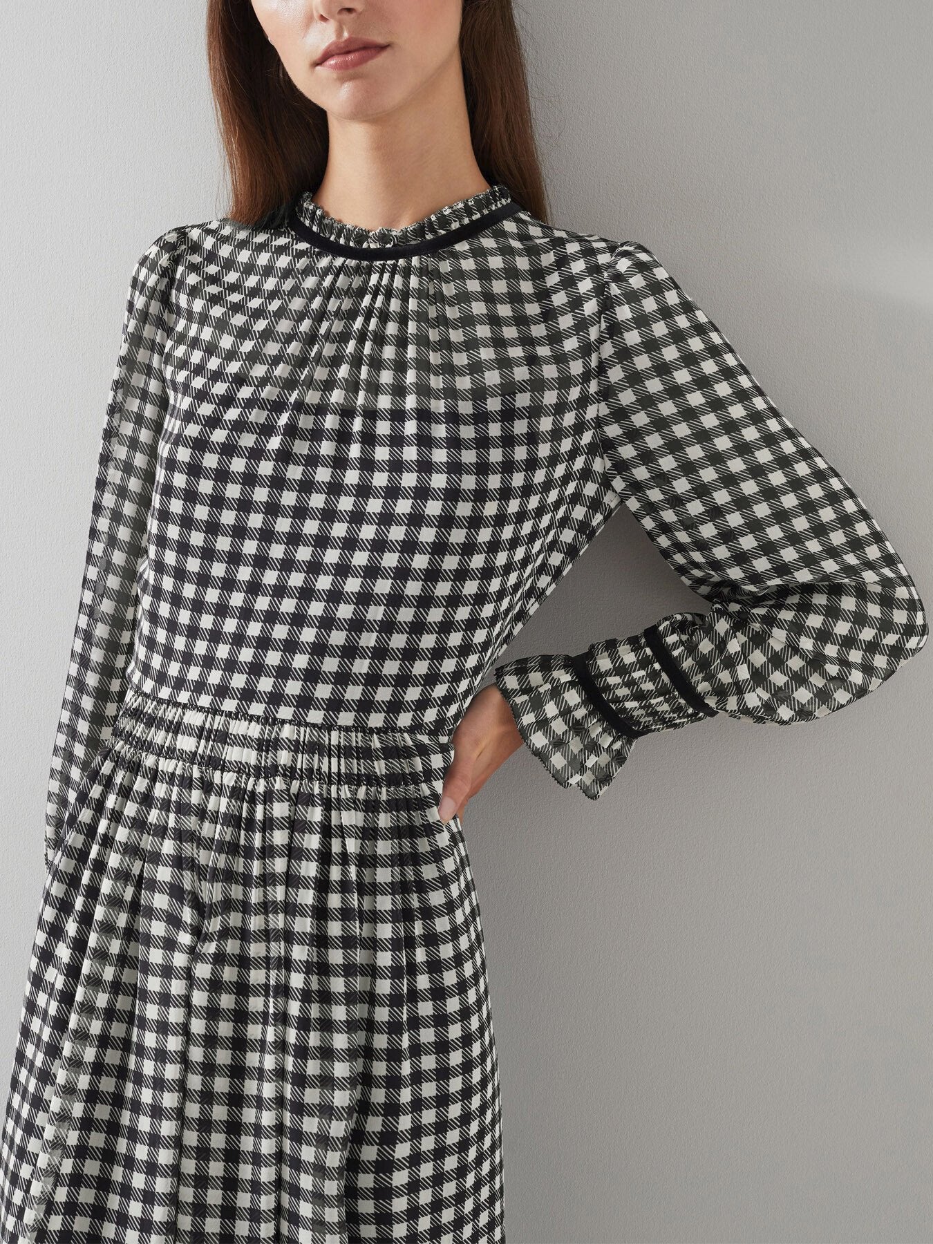 Verity & Cream Gingham Printed Dress With Velvet - Image 4