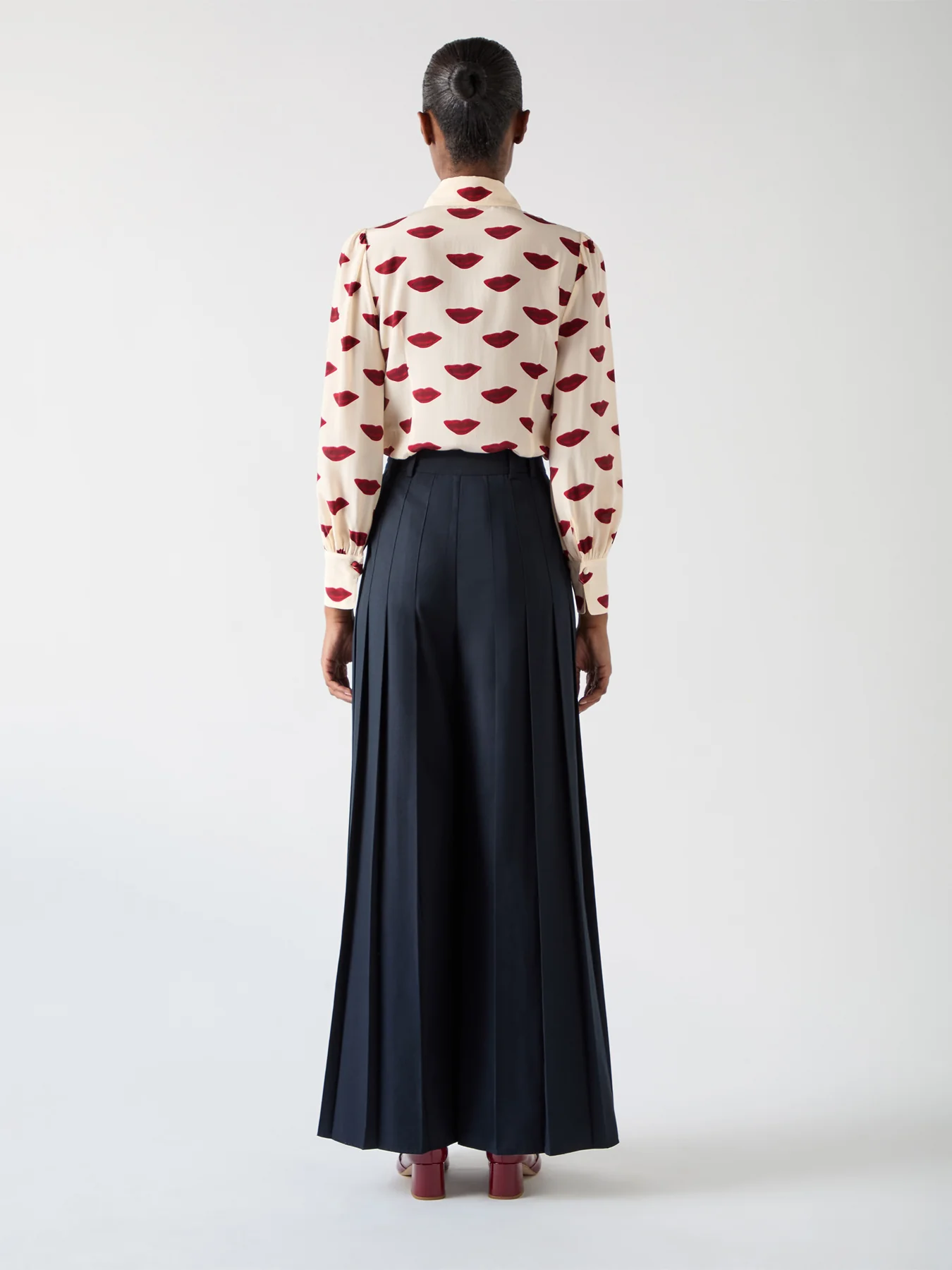Red Sonya Red Silk Lips Print Silk Blouse - Image 4