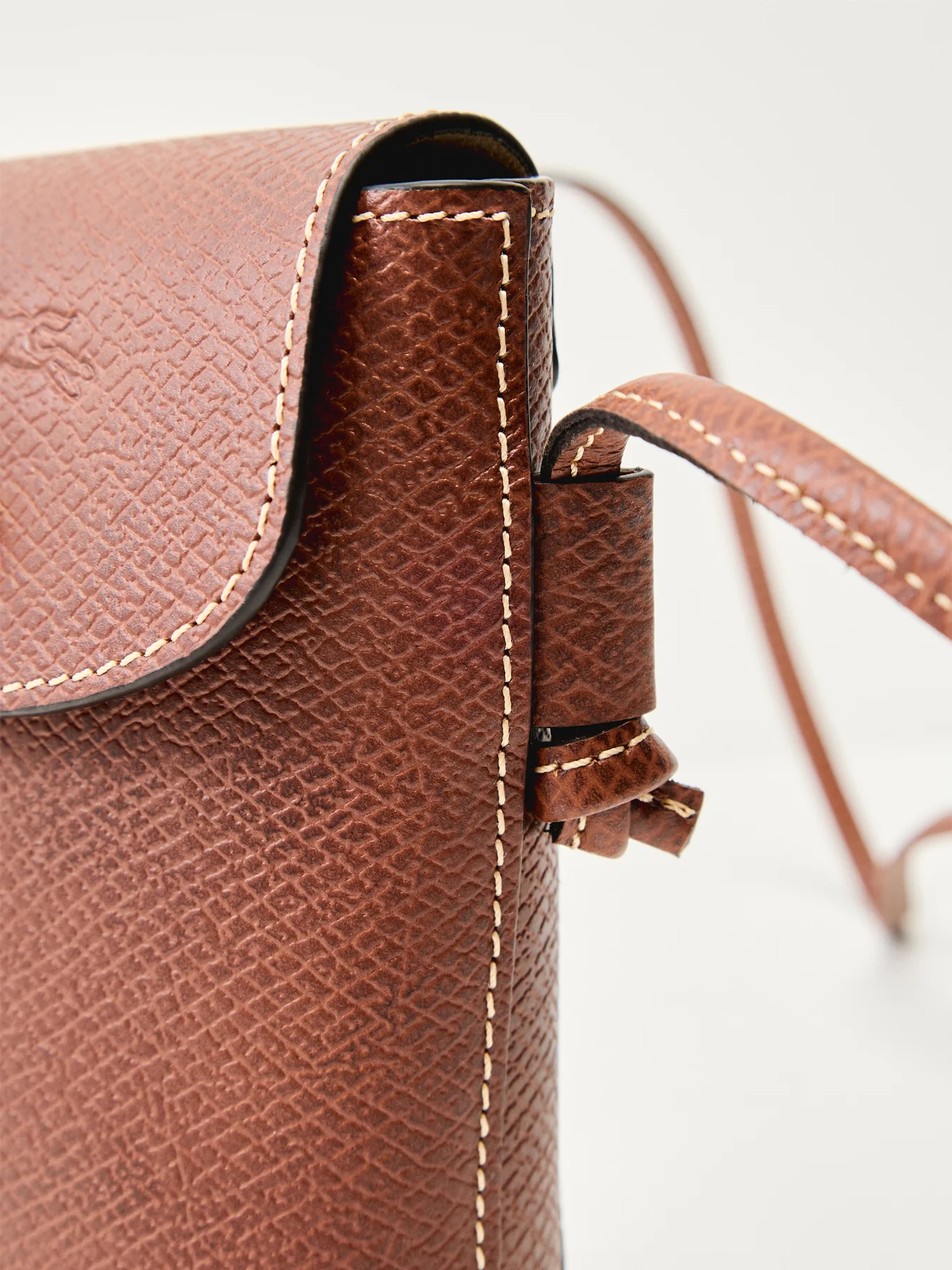 Epure Phone Case With Leather Lace Brown - Image 5