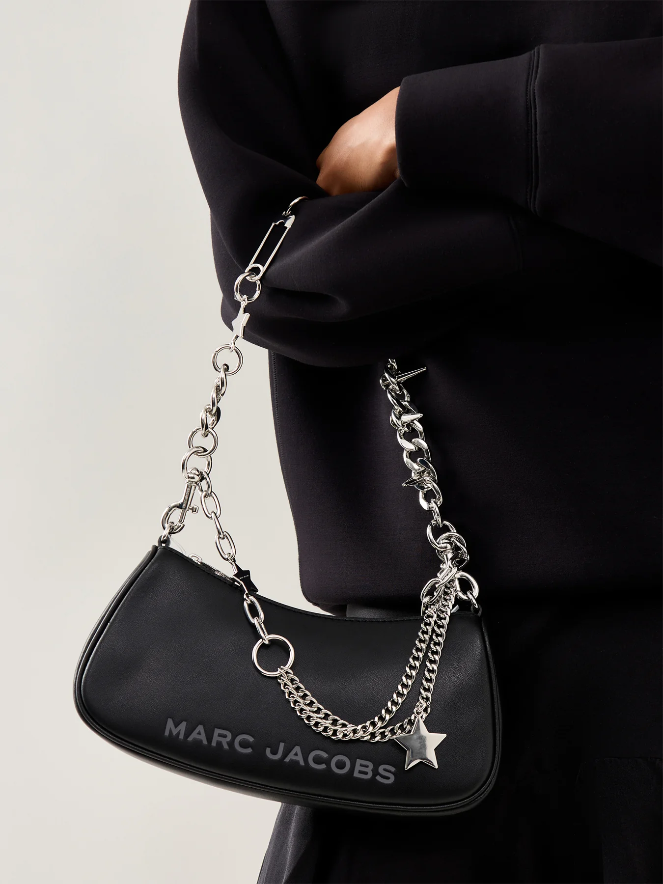 Charm Shoulder Bag Black - Image 2
