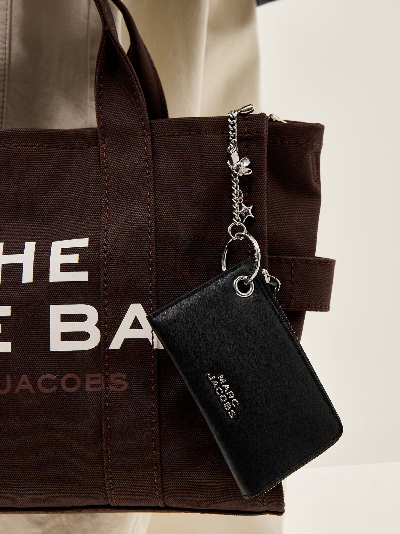 The Coin Purse Charm Black - Image 2