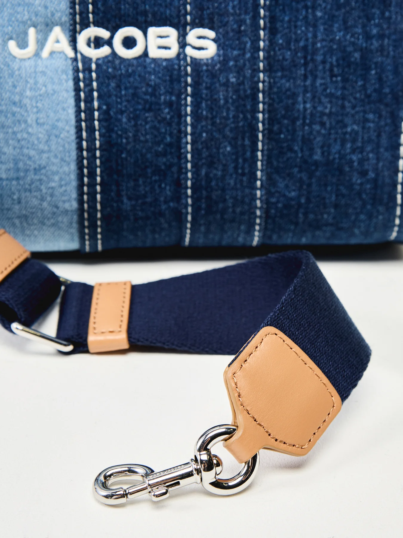 The Denim Medium Tote Bag - Image 5