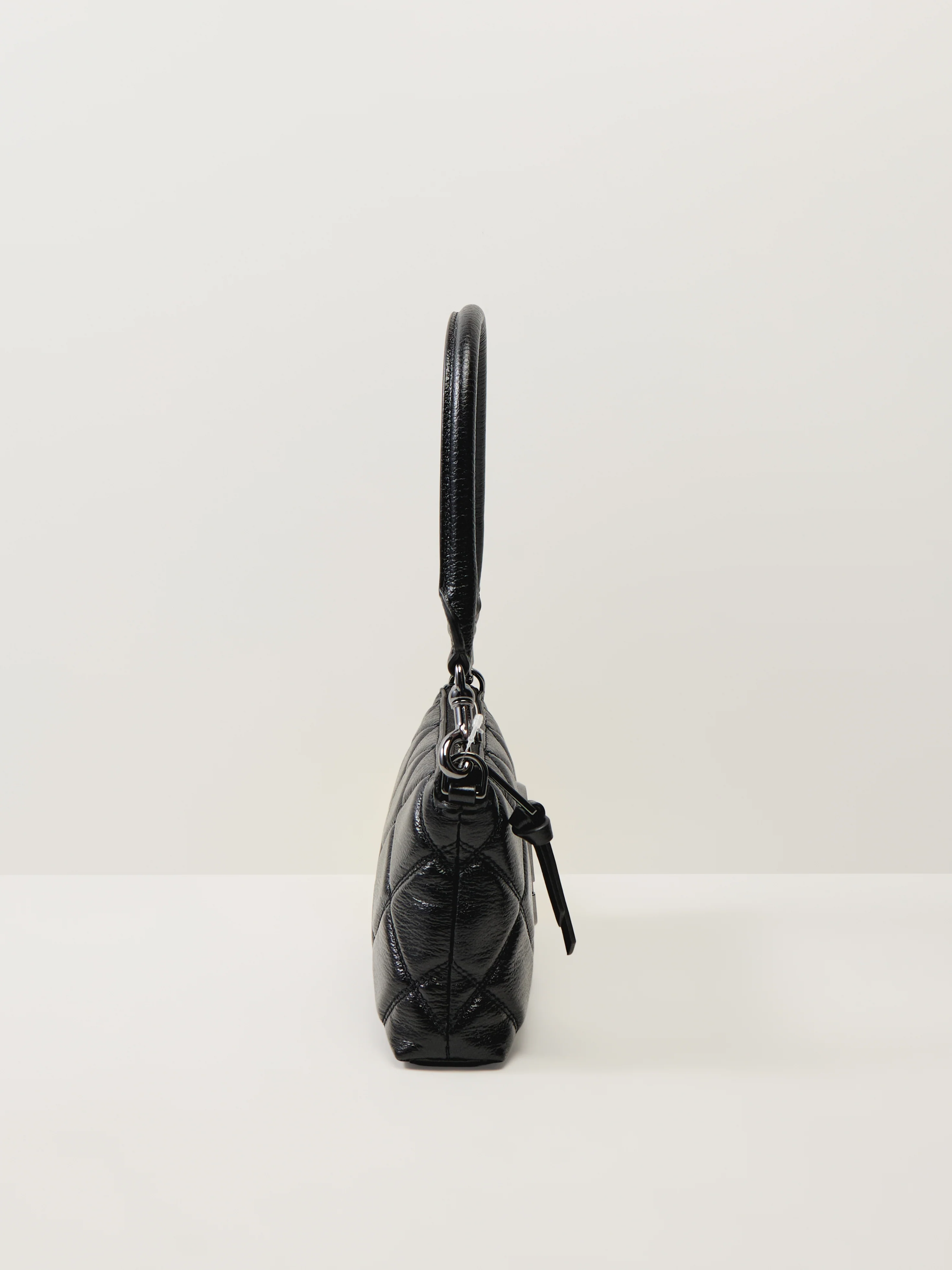 The Quilted Leather Pochette Black - Image 4