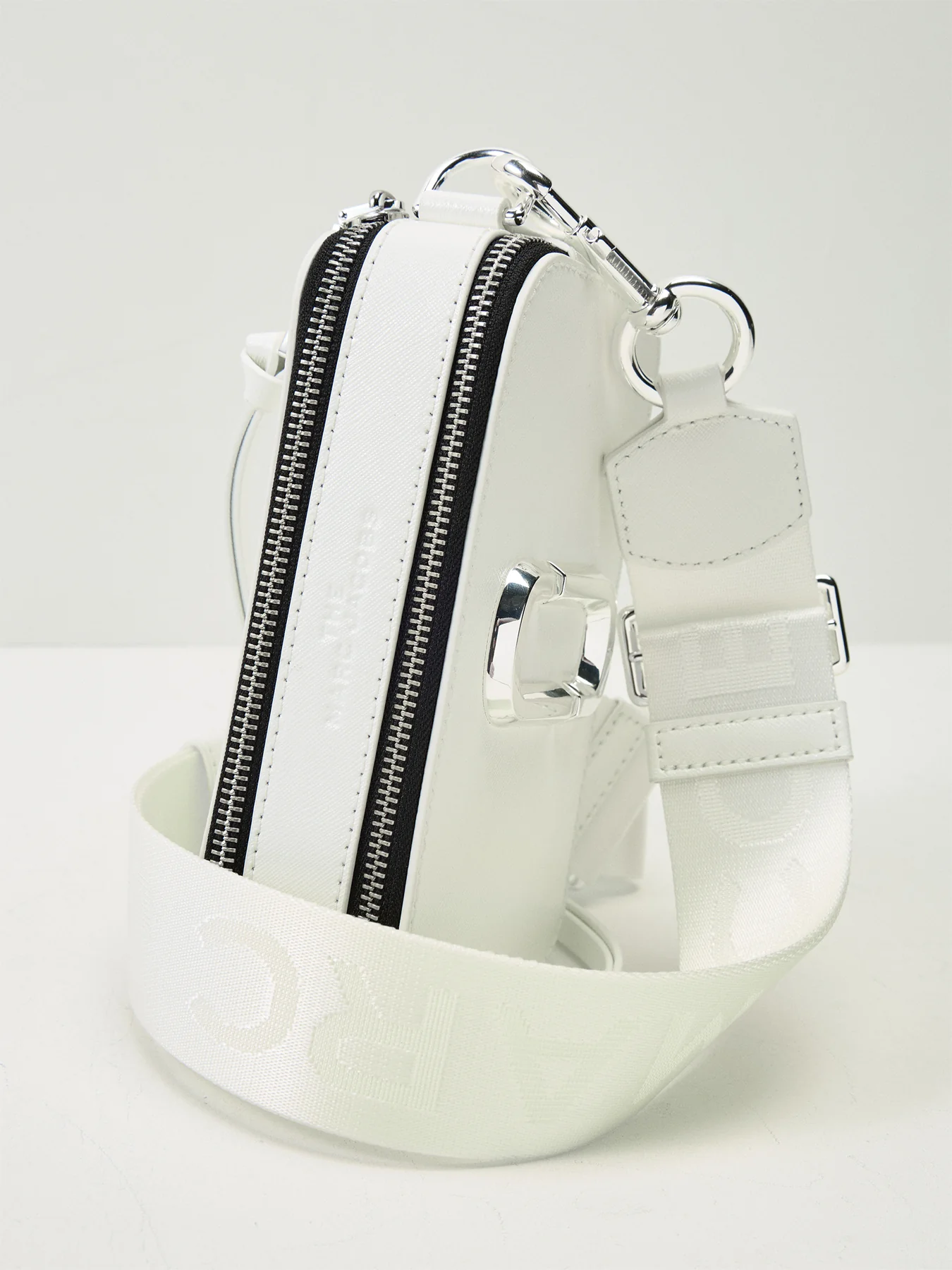 Snapshot DTM White Bag - Image 5