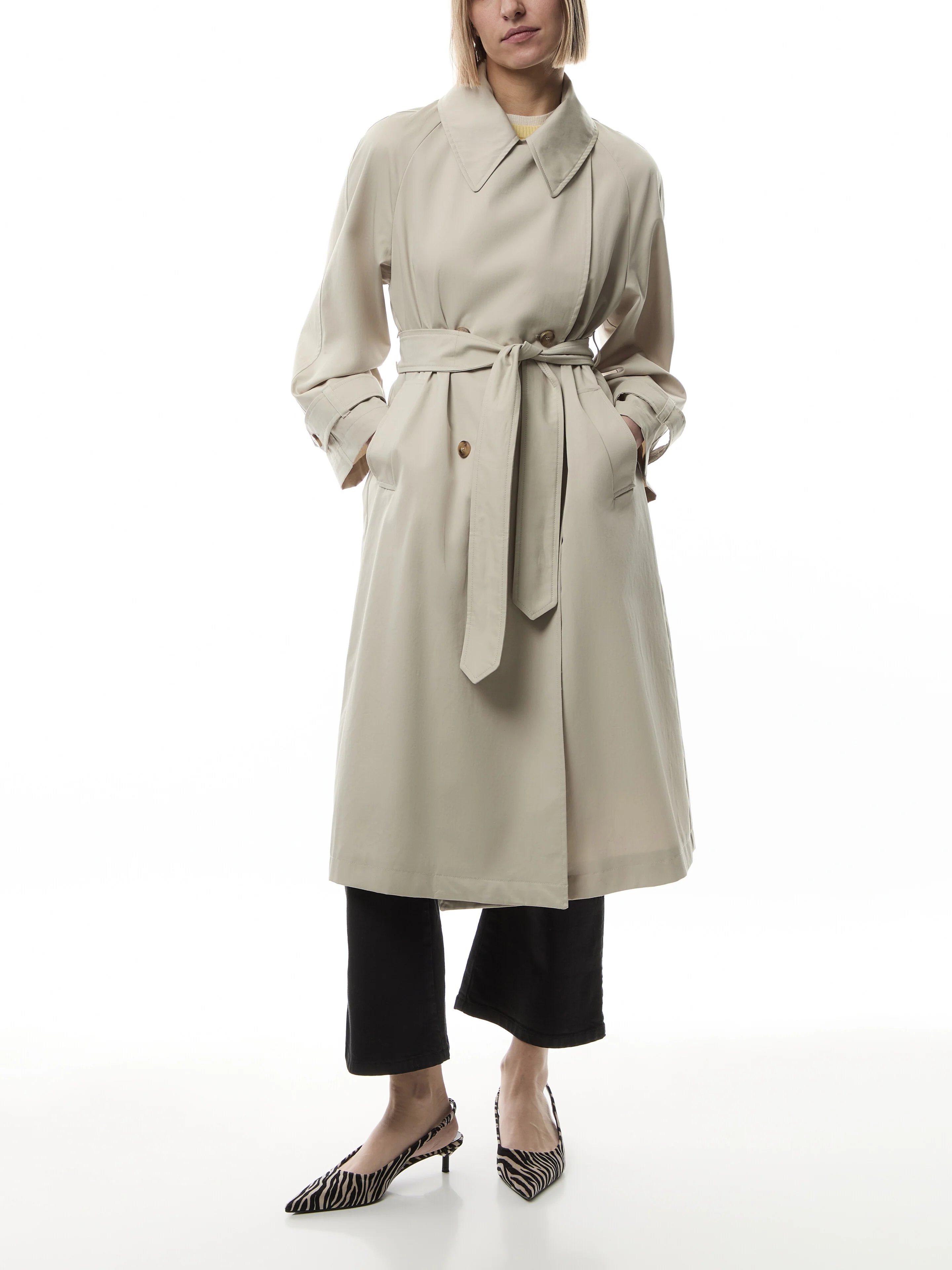 Grolla Raincoat - Image 2