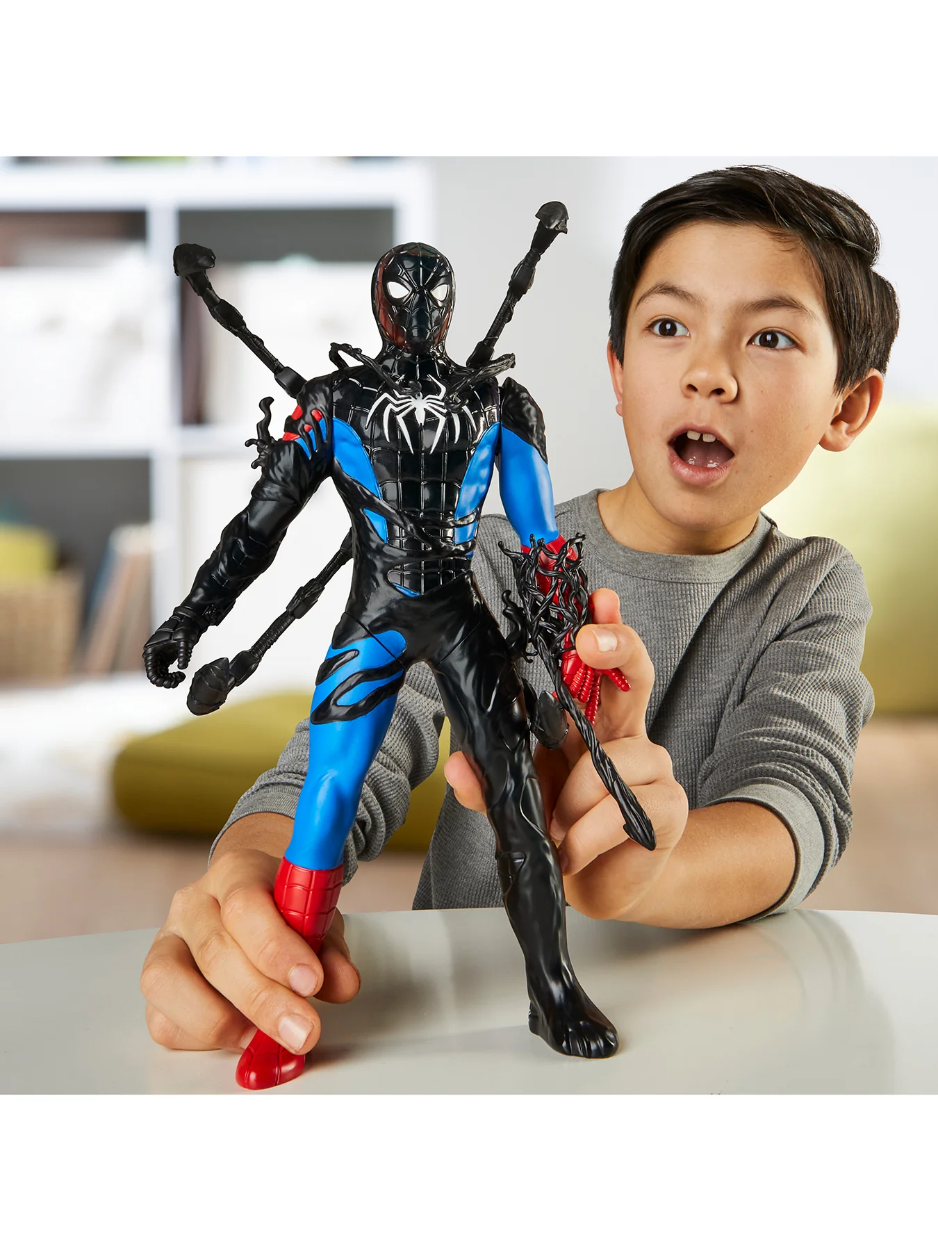Spiderman Liquid Figure - Image 2