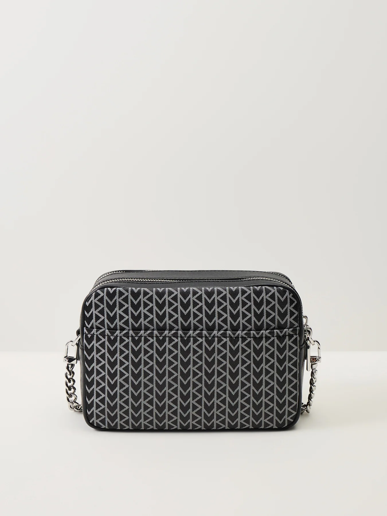 Bryant 2000 Signature MD Double Zip Chain Camera Crossbody - Image 3