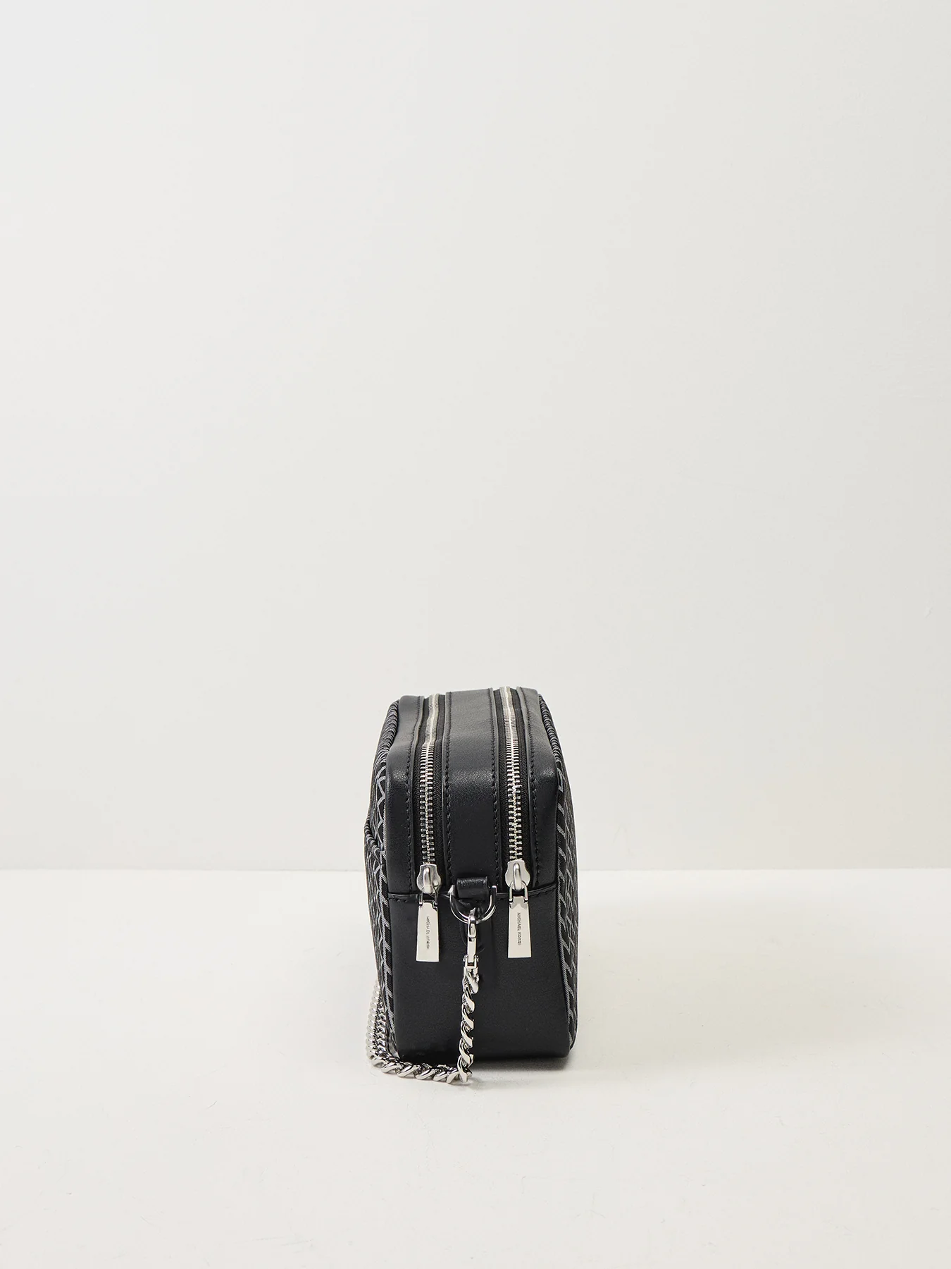 Bryant 2000 Signature MD Double Zip Chain Camera Crossbody - Image 4