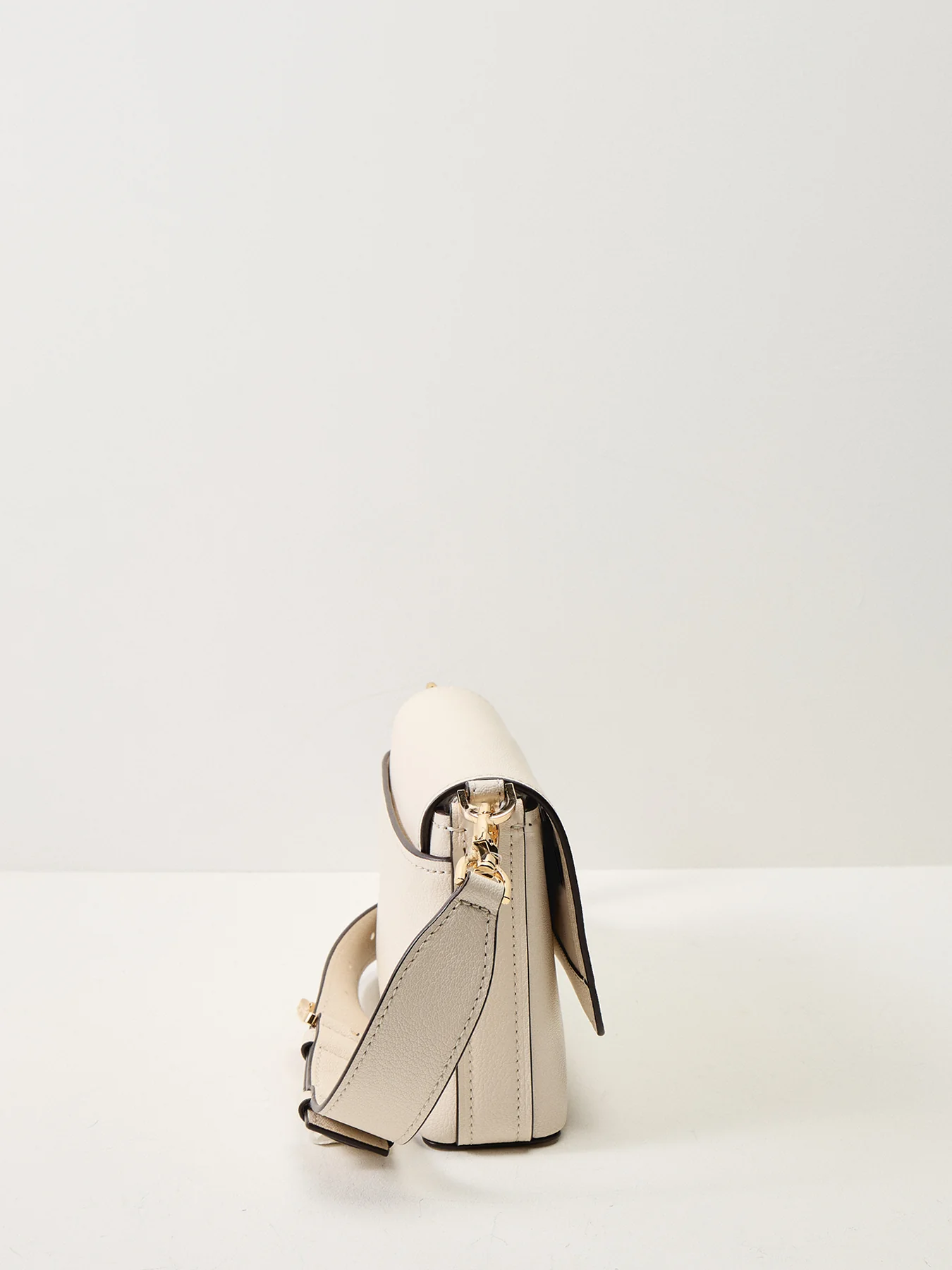 Nessa Messenger Shoulder Bag - Image 4