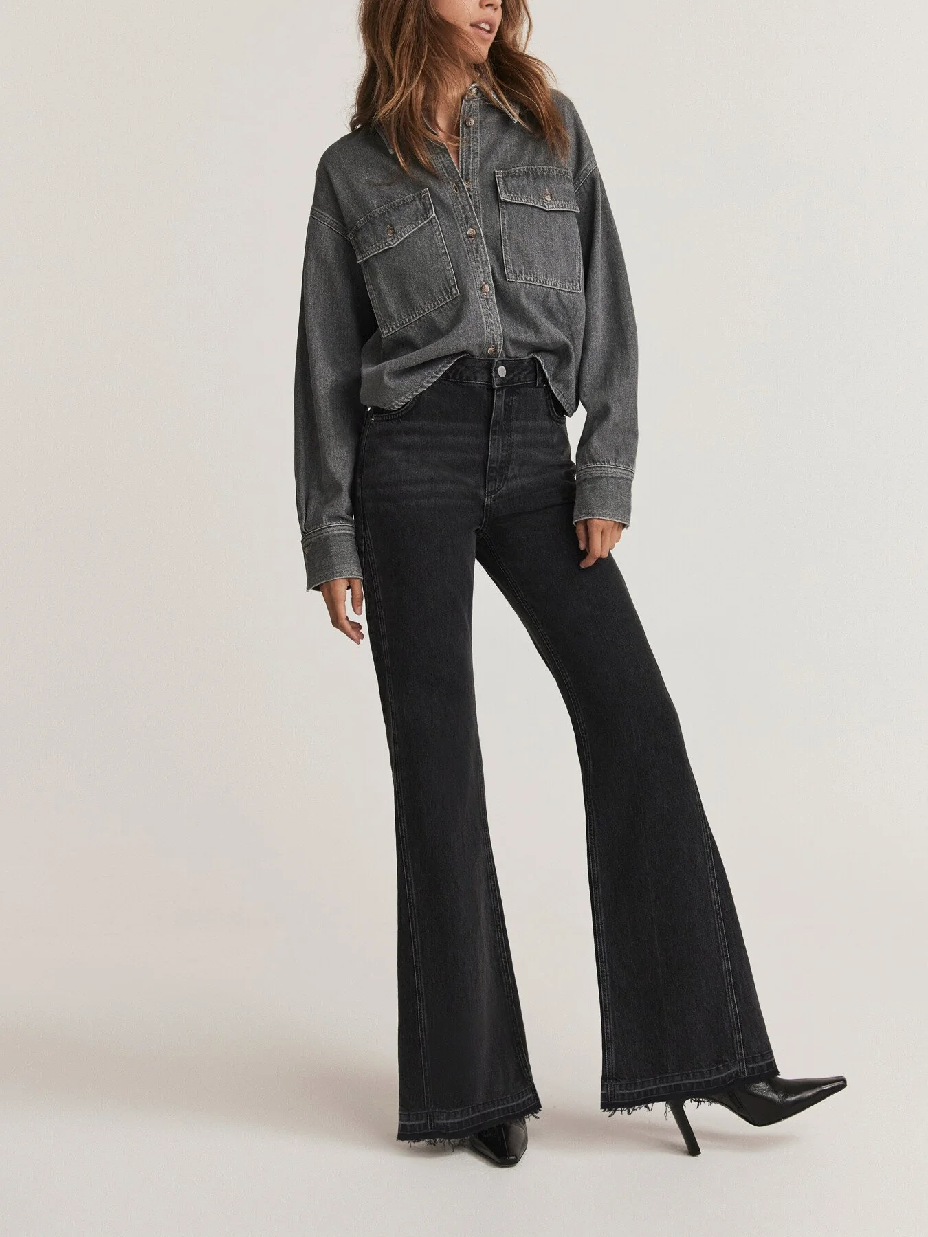 Washed Relaxed Flared Jeans - Image 2