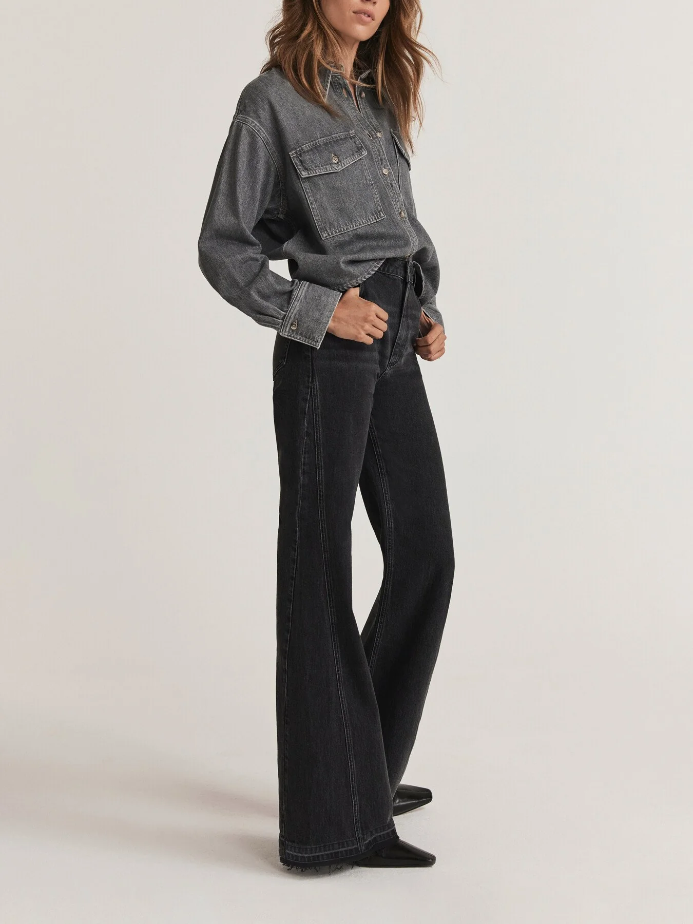 Washed Relaxed Flared Jeans - Image 3
