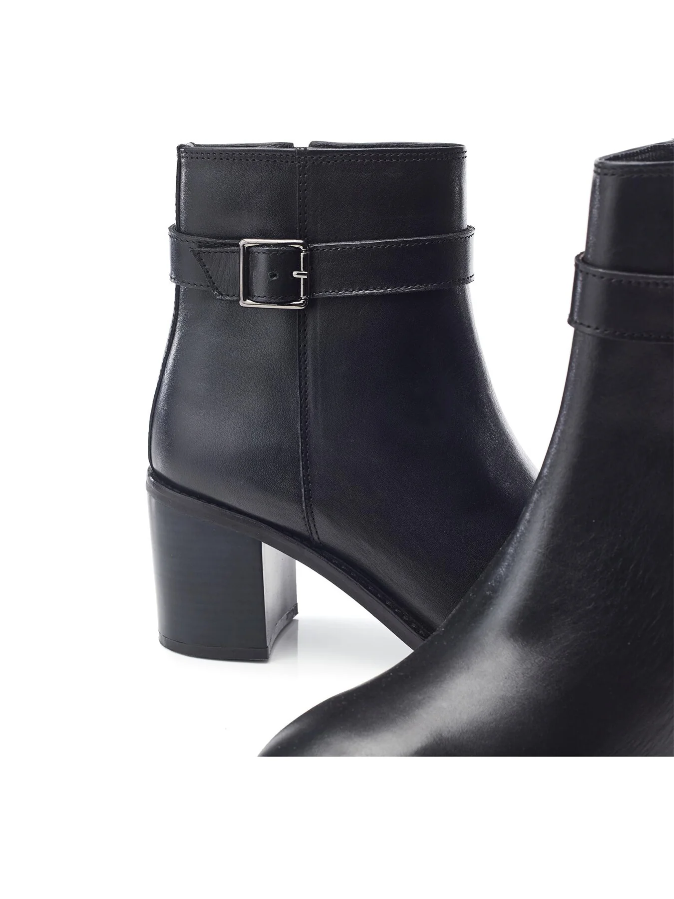 B.Dolores Leather Boots - Image 4