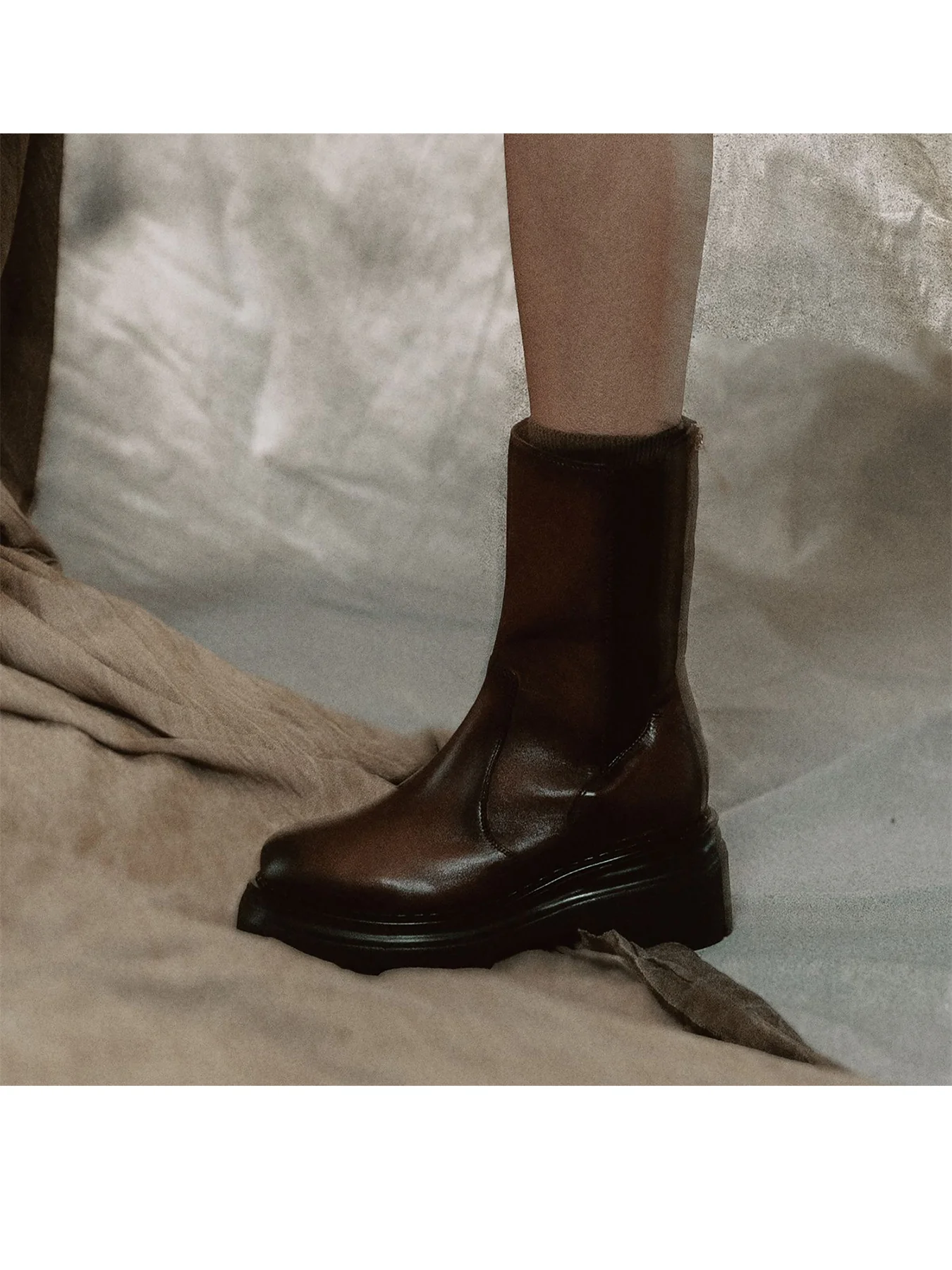 Oyari Classic Ankle Boots Brown - Image 2