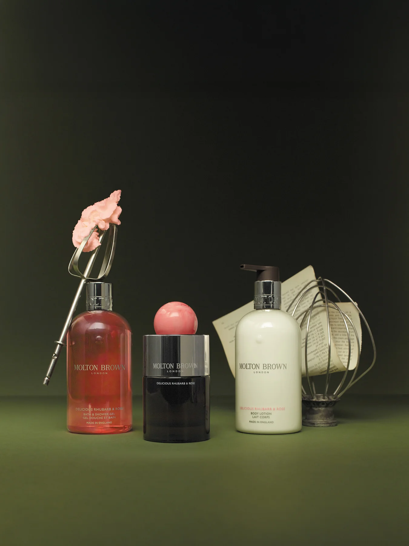 Delicious Rhubarb & Rose Fragrance Bauble - Image 4