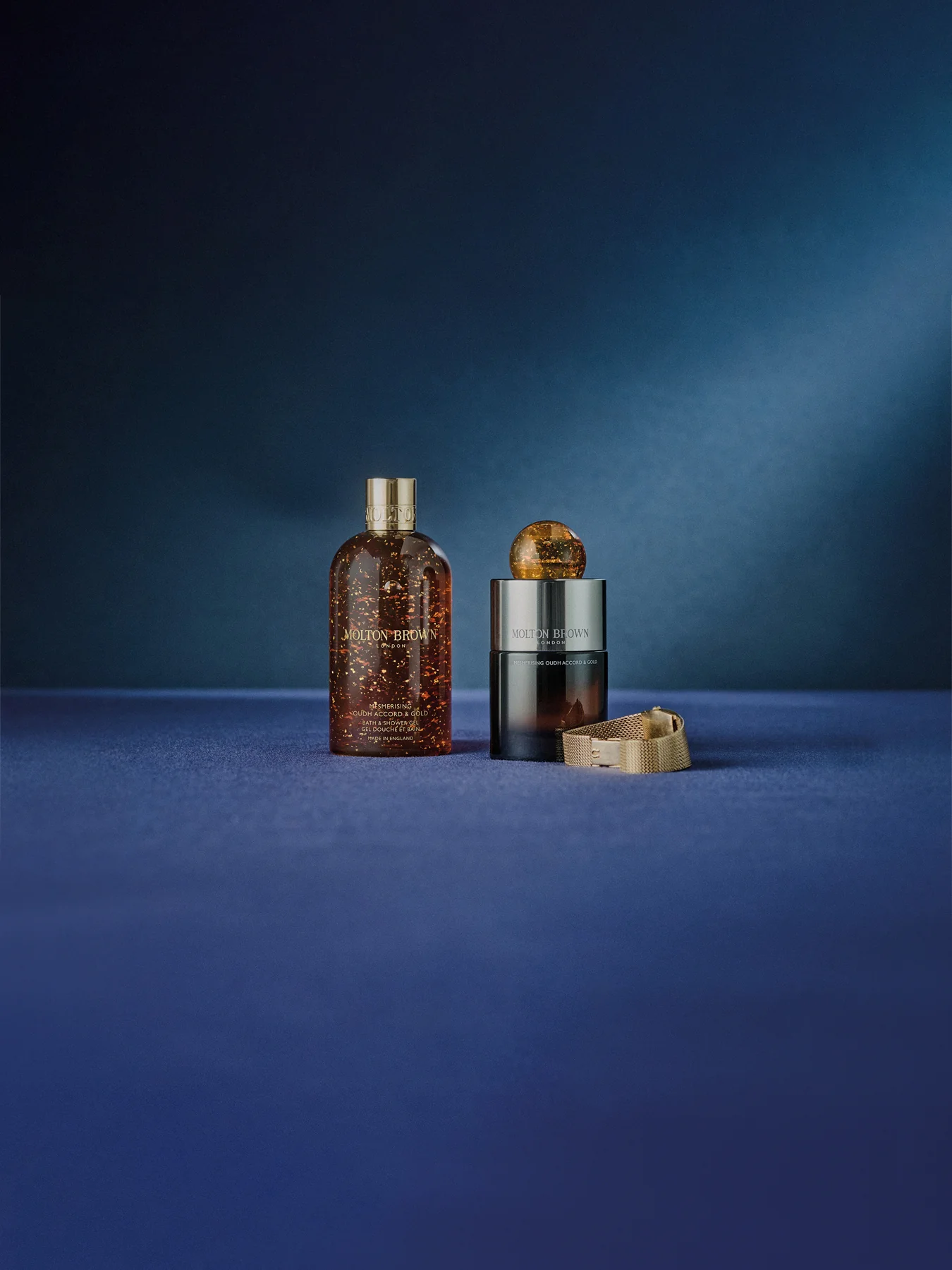 Mesmerising Oudh & Gold Accord Aroma Reeds Refill 150ml - Image 2