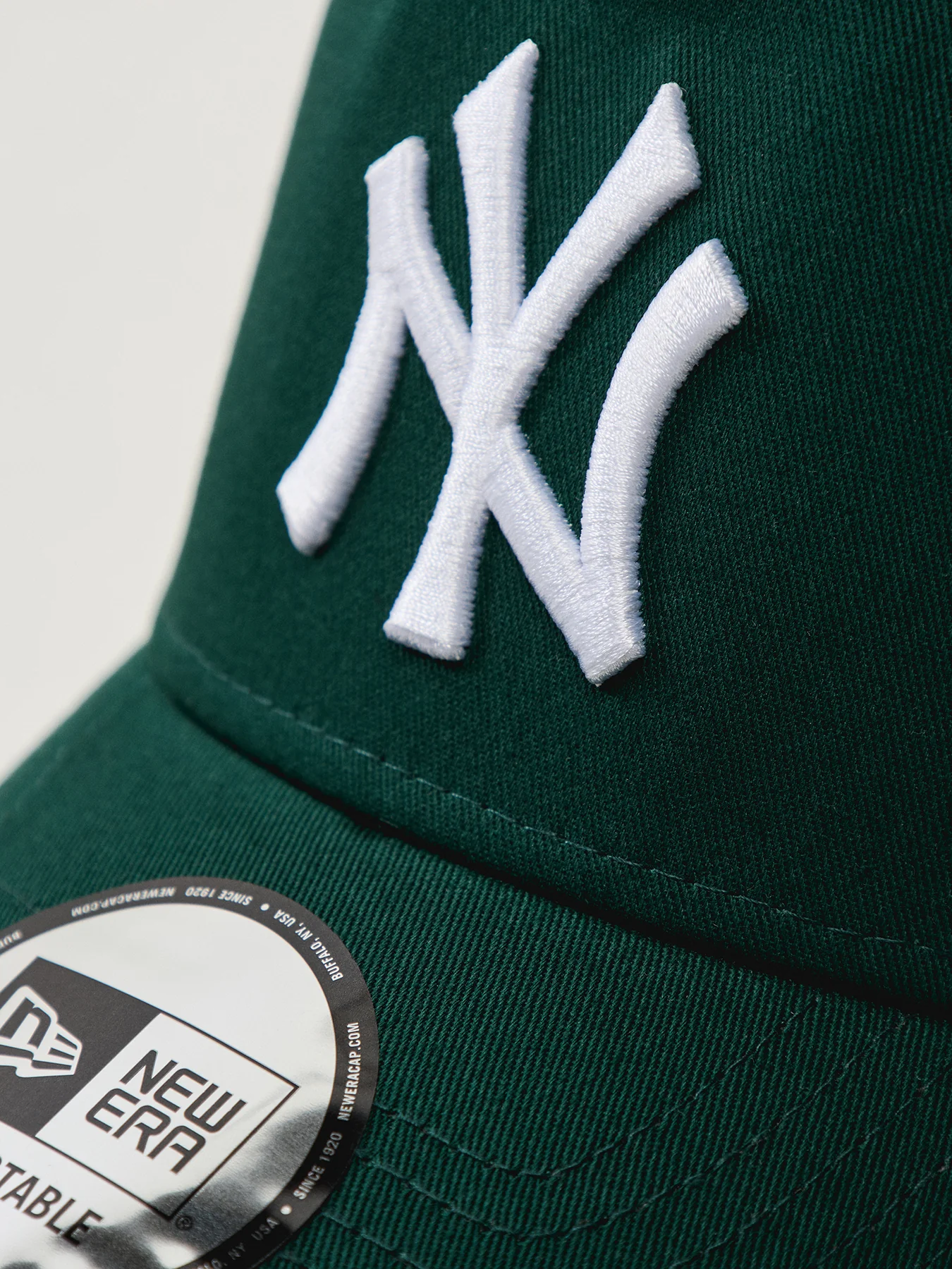 League Essential Trucker Dark Green - Image 3