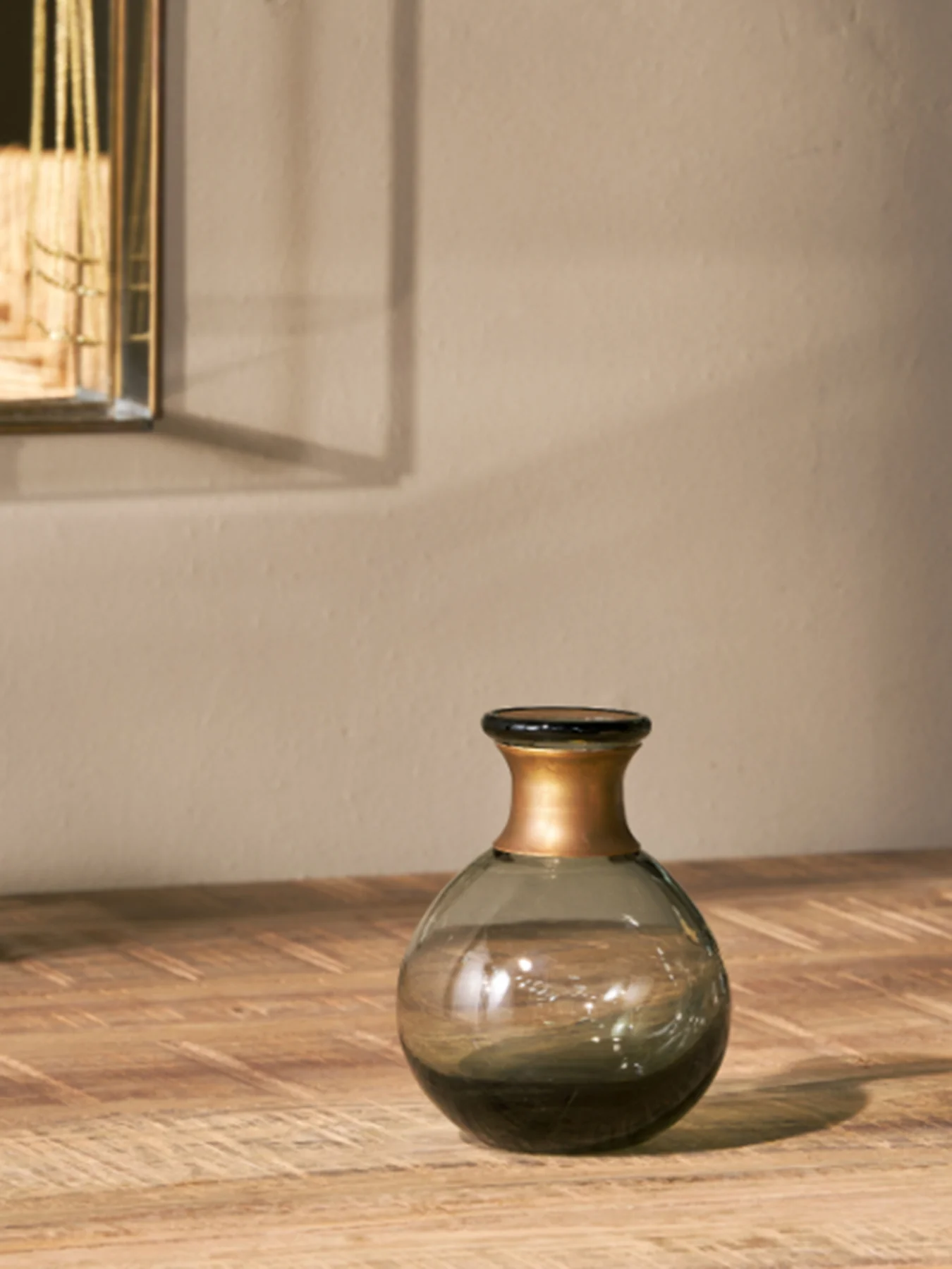 Green Mini Miza Glass Vase - Image 2