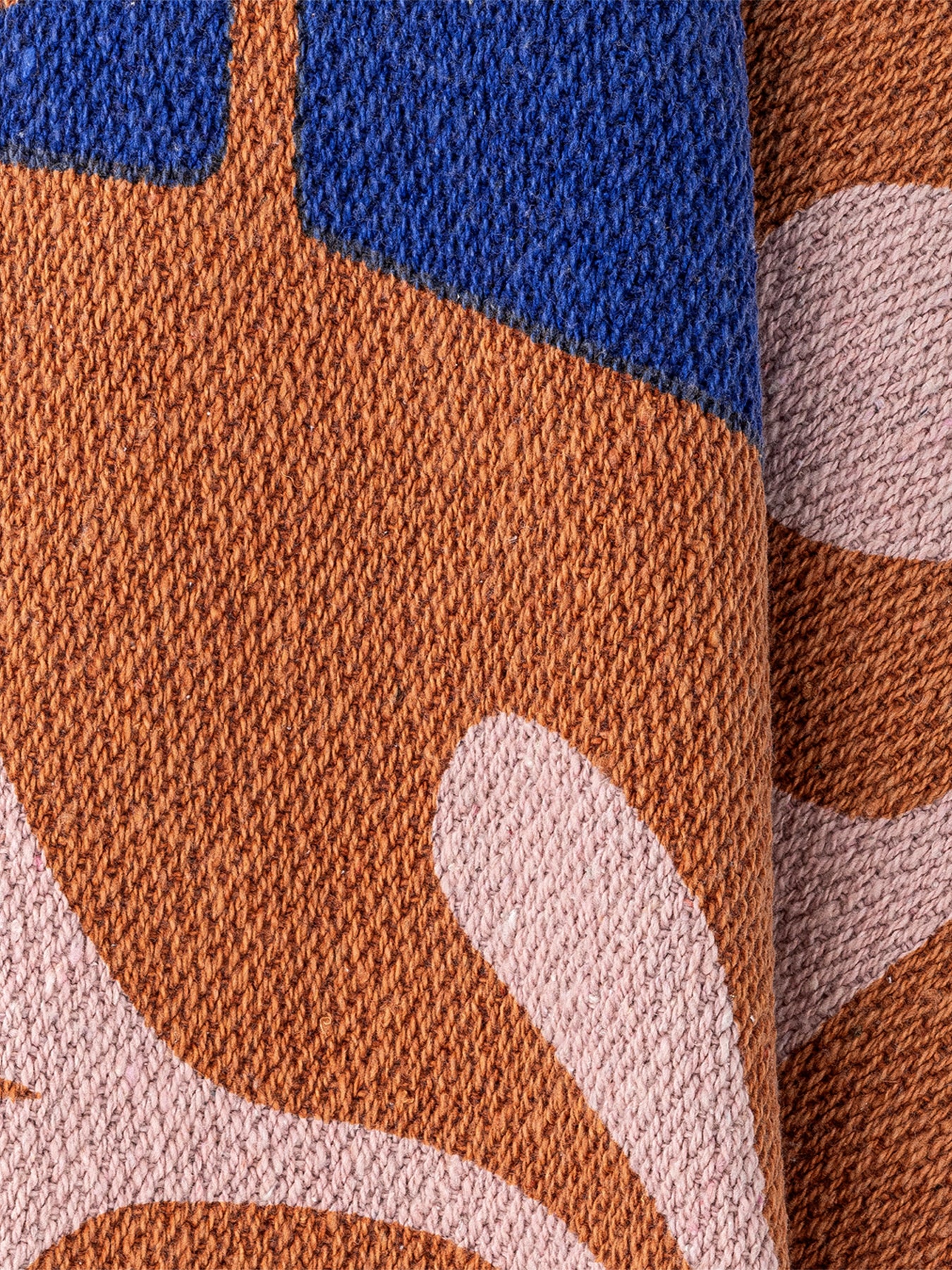 Atle Throw L160xW130cm - Image 3