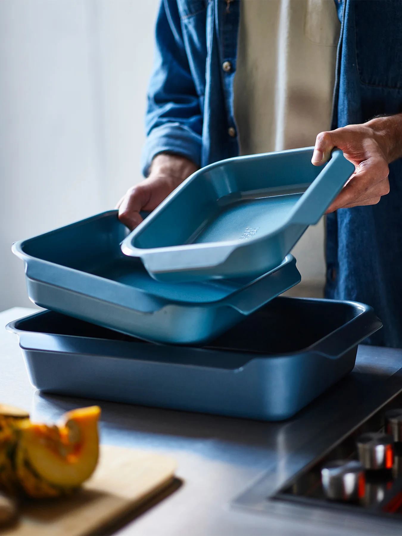 Nest Oven Tray Small Blue - Image 4