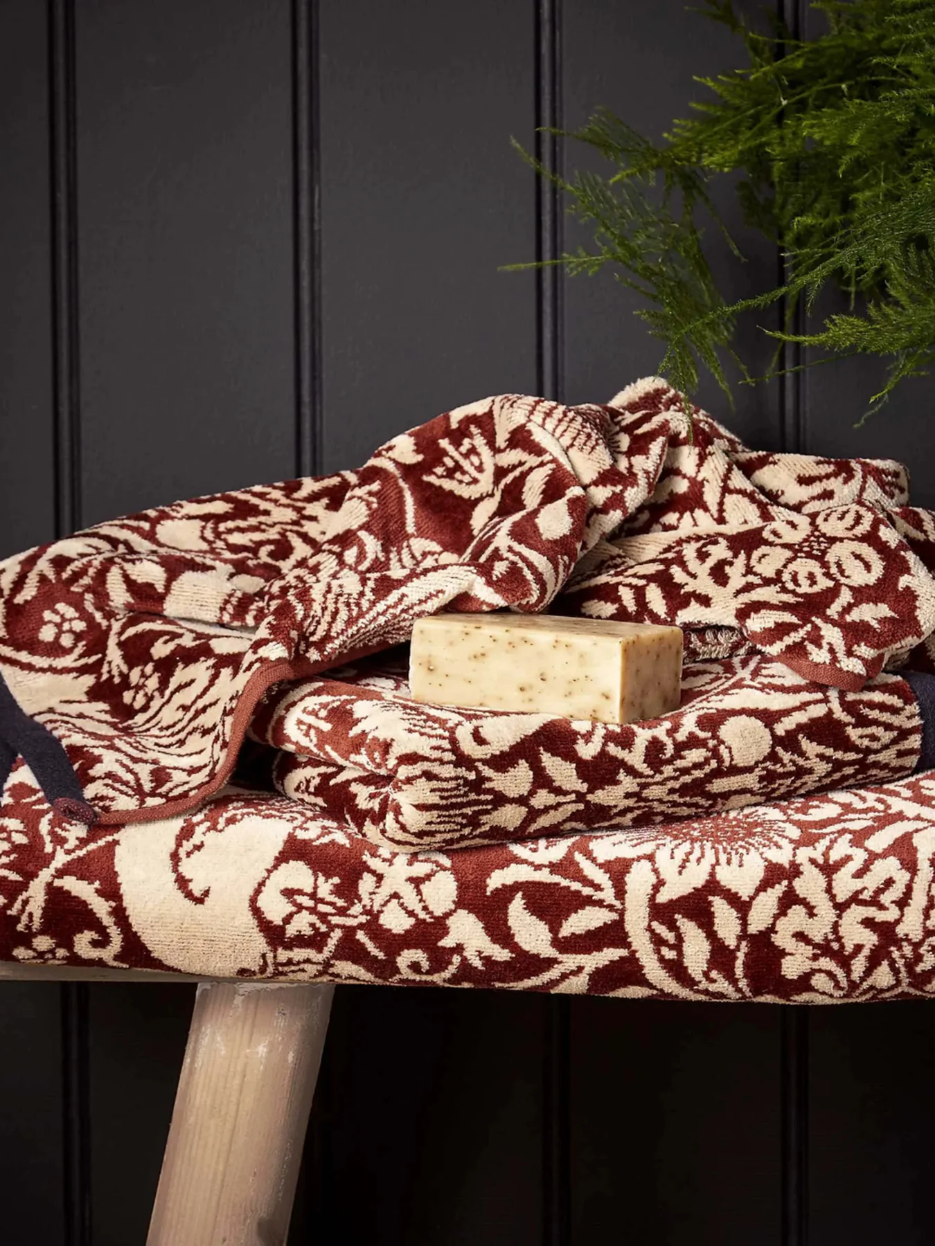 Strawberry Thief Hand Towel Red - Image 2