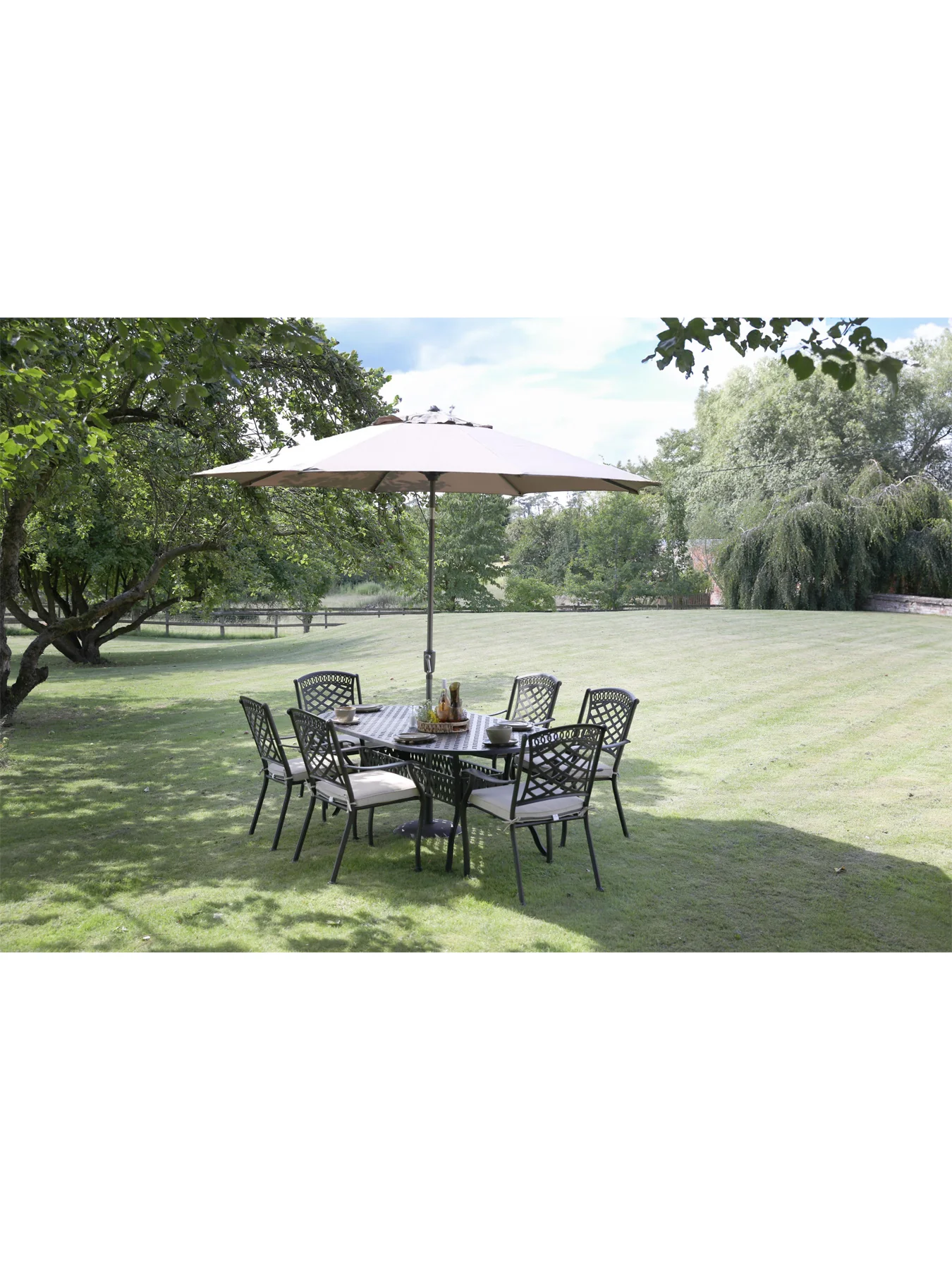 Pescara 6 Seat Oval Table Dining Set with Parasol - Image 4