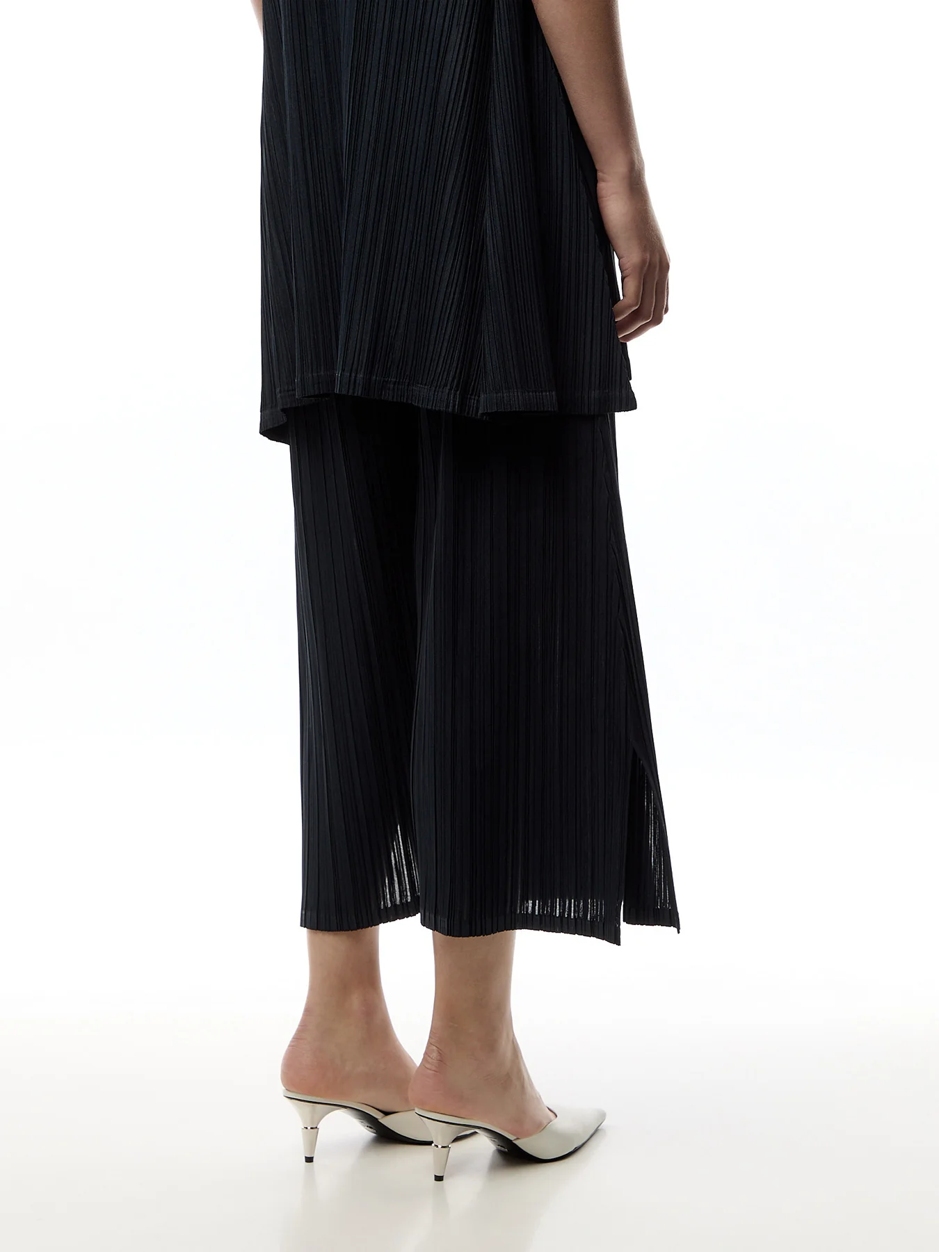 Pleats Mellow Blue Black Pants - Image 5